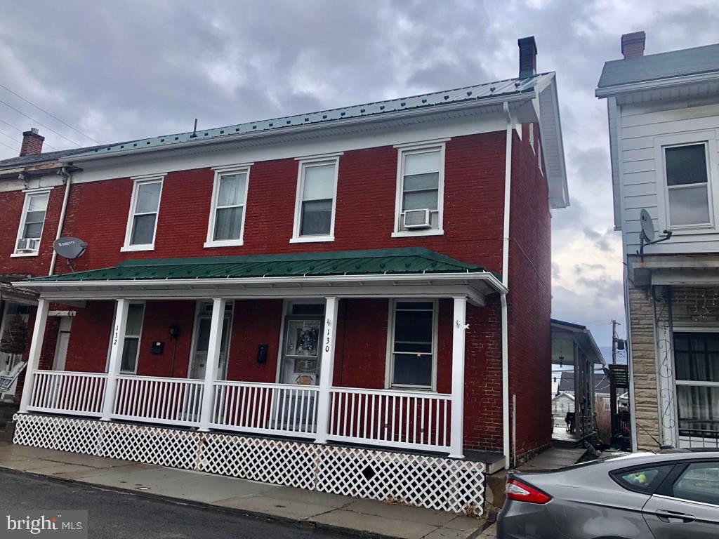 Calling all investors. This duplex is fully rented. One side is a long term tenant. $600 for them and $675 for the other. All utilities are separated and tenants pay everything. Home has newer roof , front porch, gutters and chimney was just reconstructed. Call to tour today.
