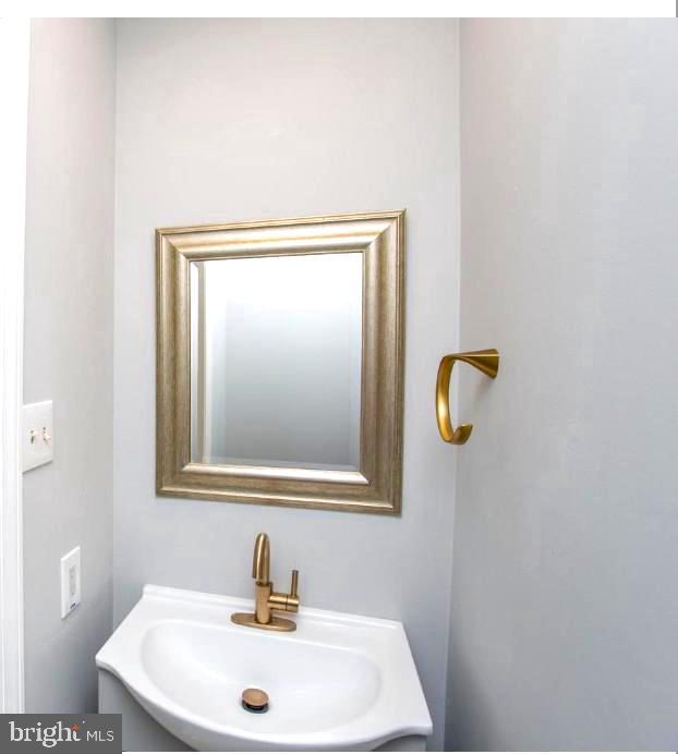 OLDE COLONIAL GREENE - Residential Lease