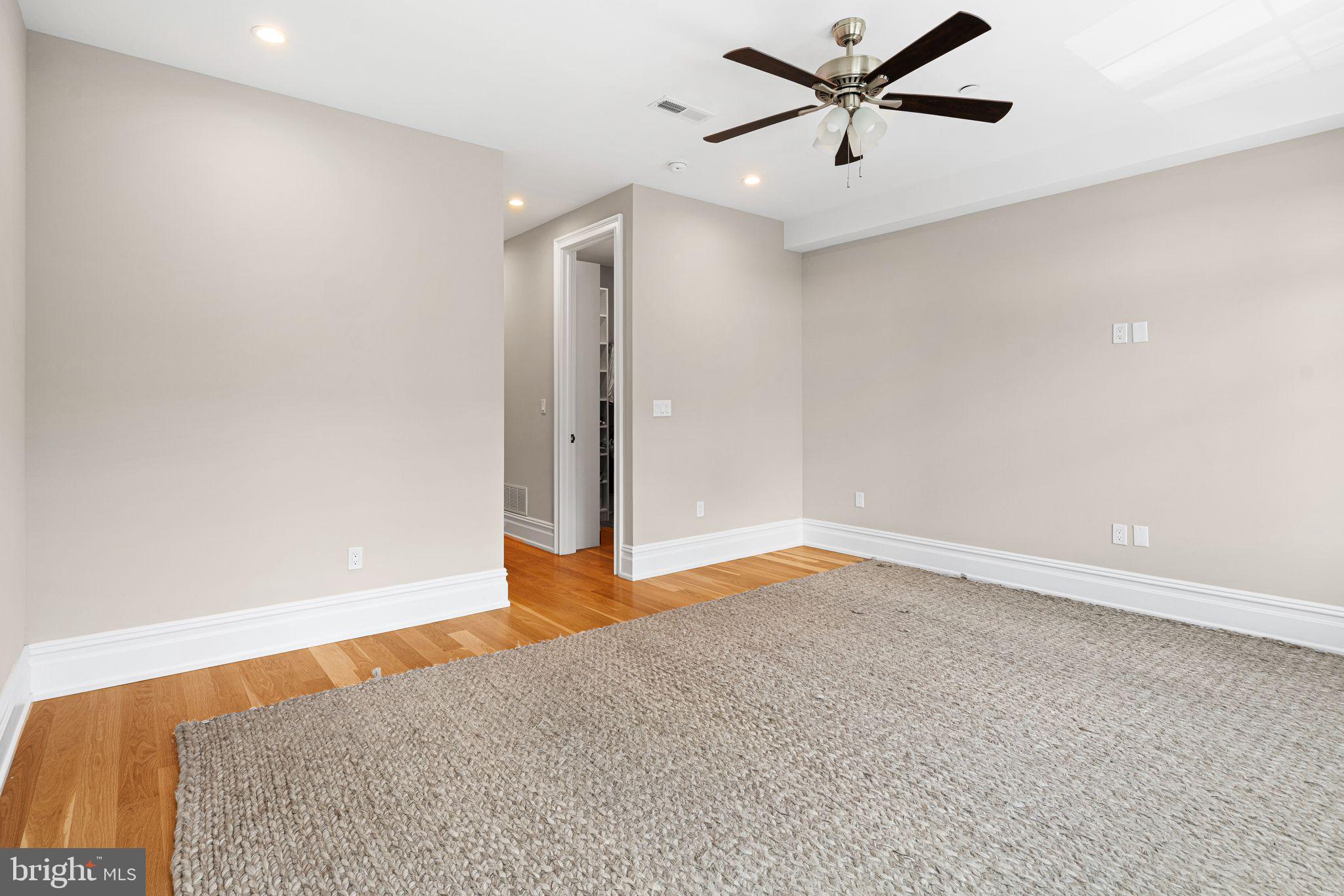 FAIRMOUNT - Residential