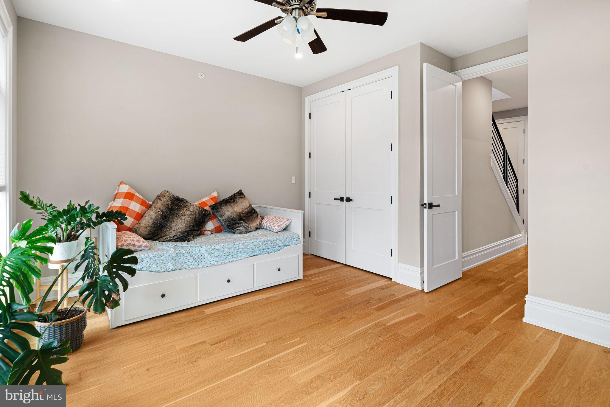 FAIRMOUNT - Residential