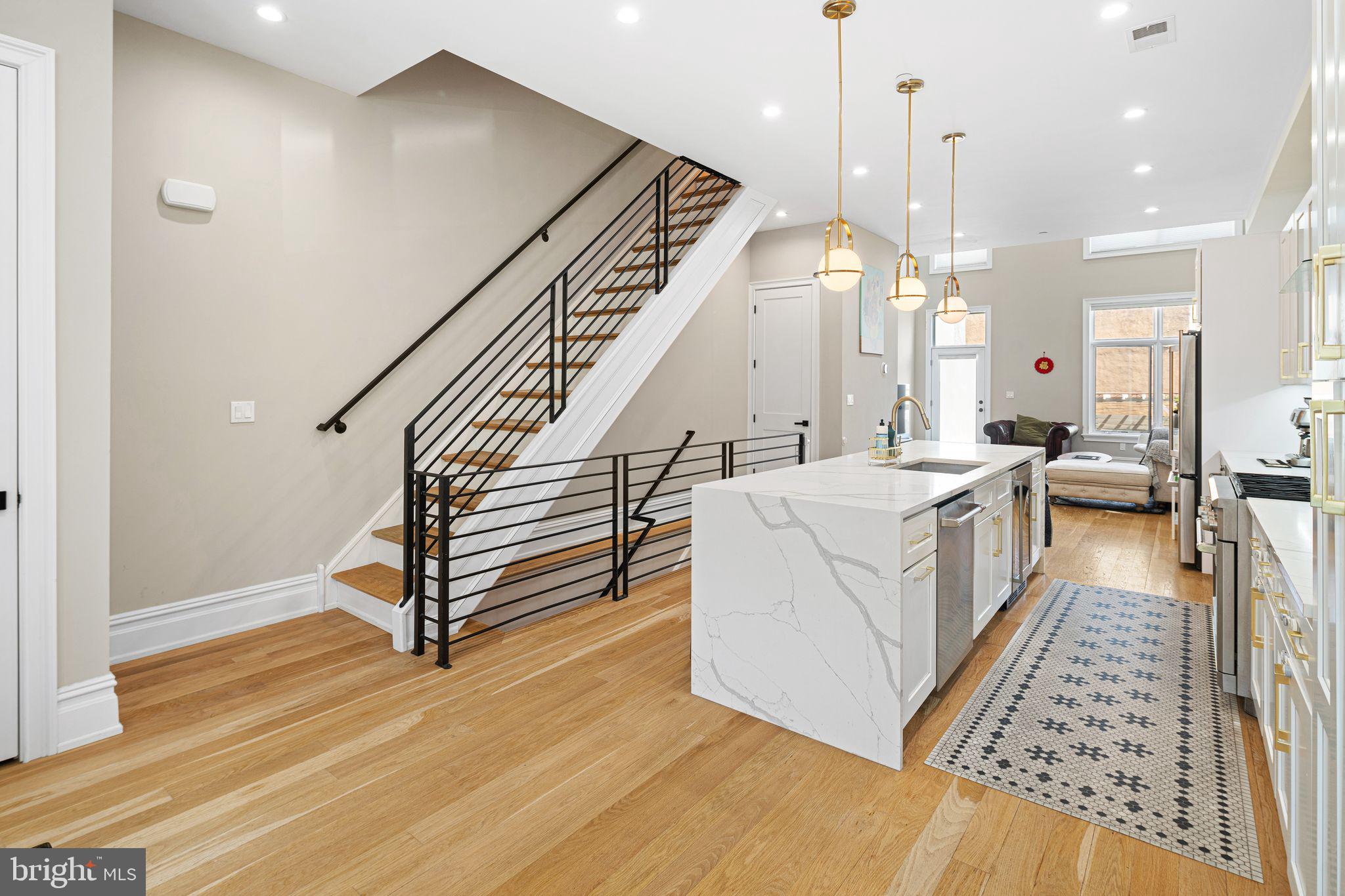 FAIRMOUNT - Residential