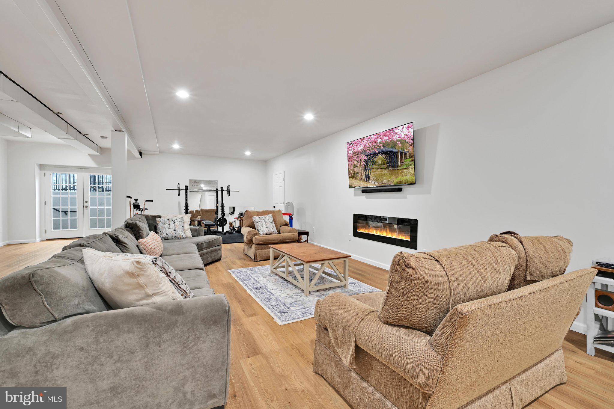 HILLS OF LONDON GROV - Residential