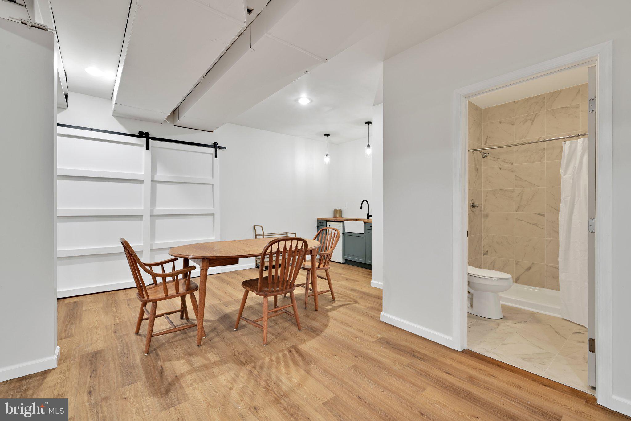 HILLS OF LONDON GROV - Residential
