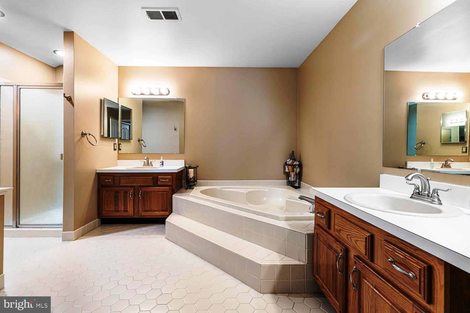 REMINGTON OAKS - Residential