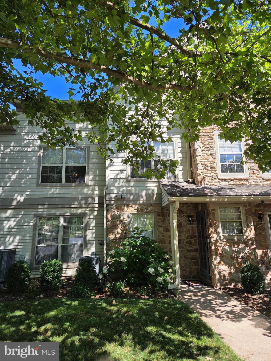REMINGTON OAKS - Residential