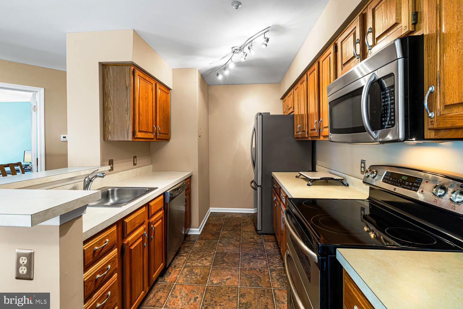 REMINGTON OAKS - Residential