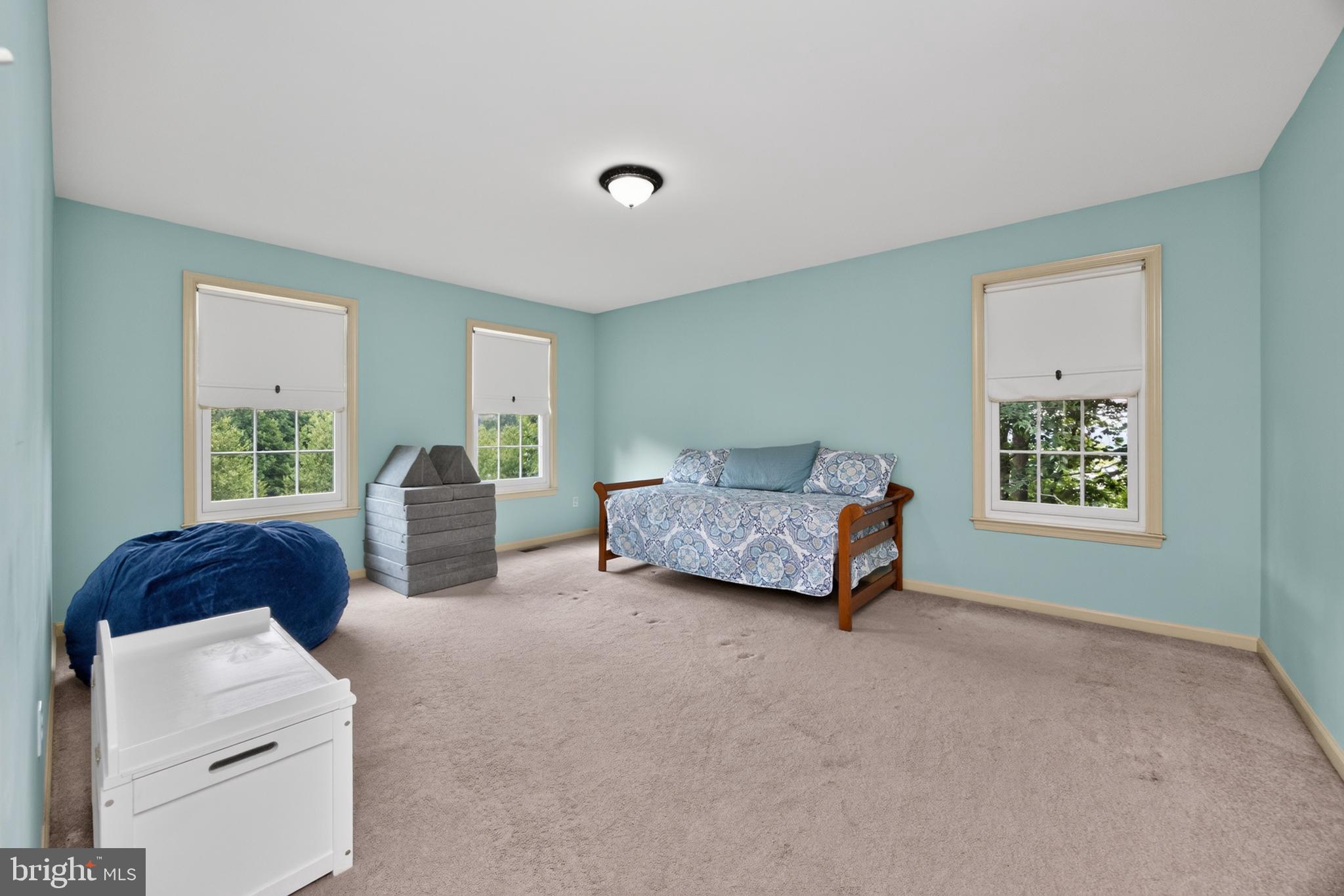 KYLIE MEADOWS - Residential