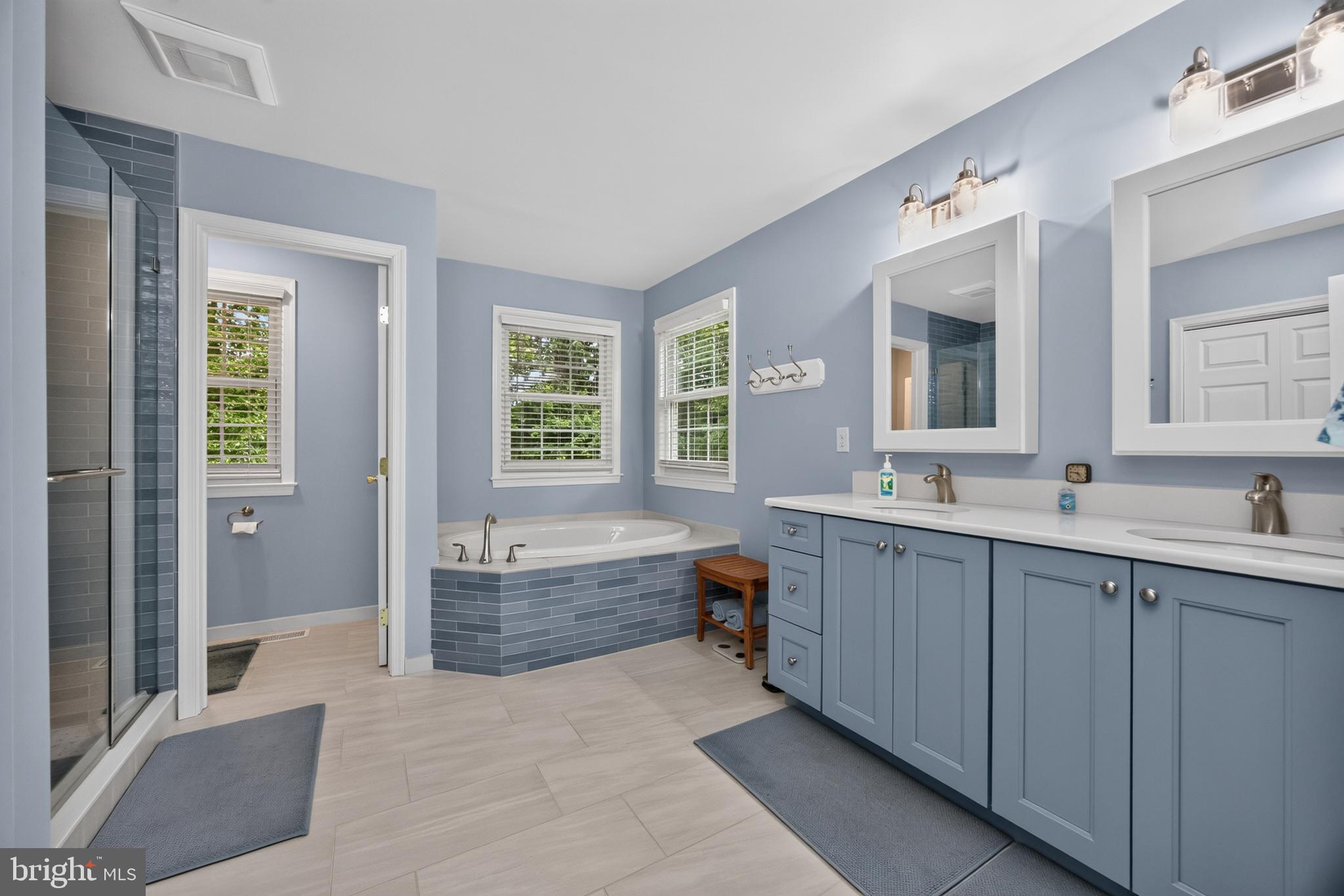 KYLIE MEADOWS - Residential