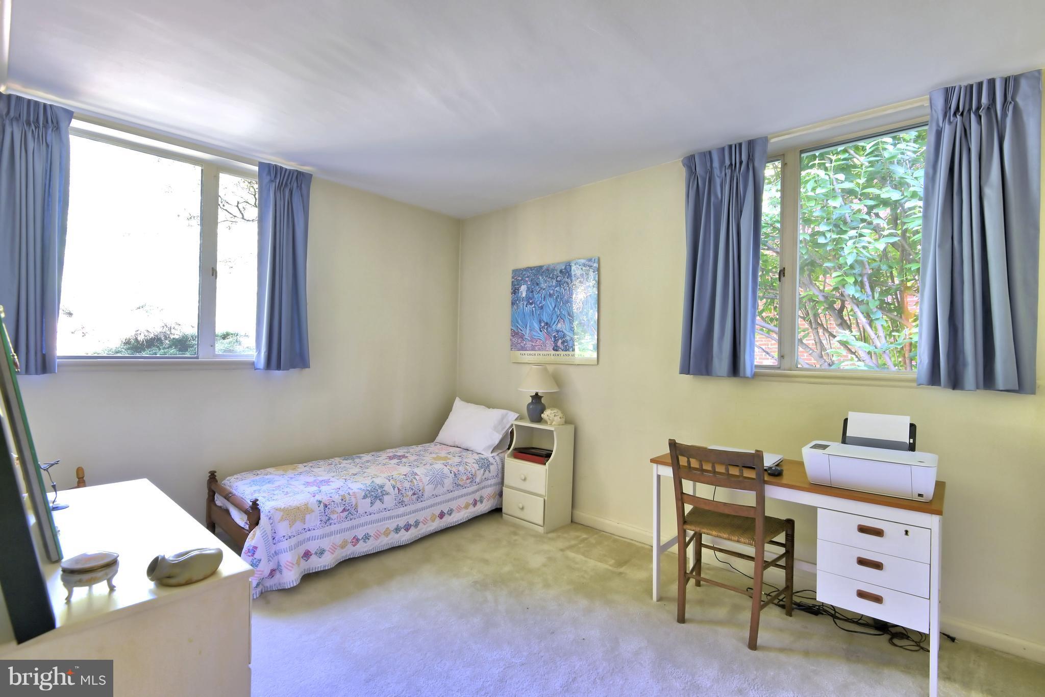 GARRETT PARK - Residential