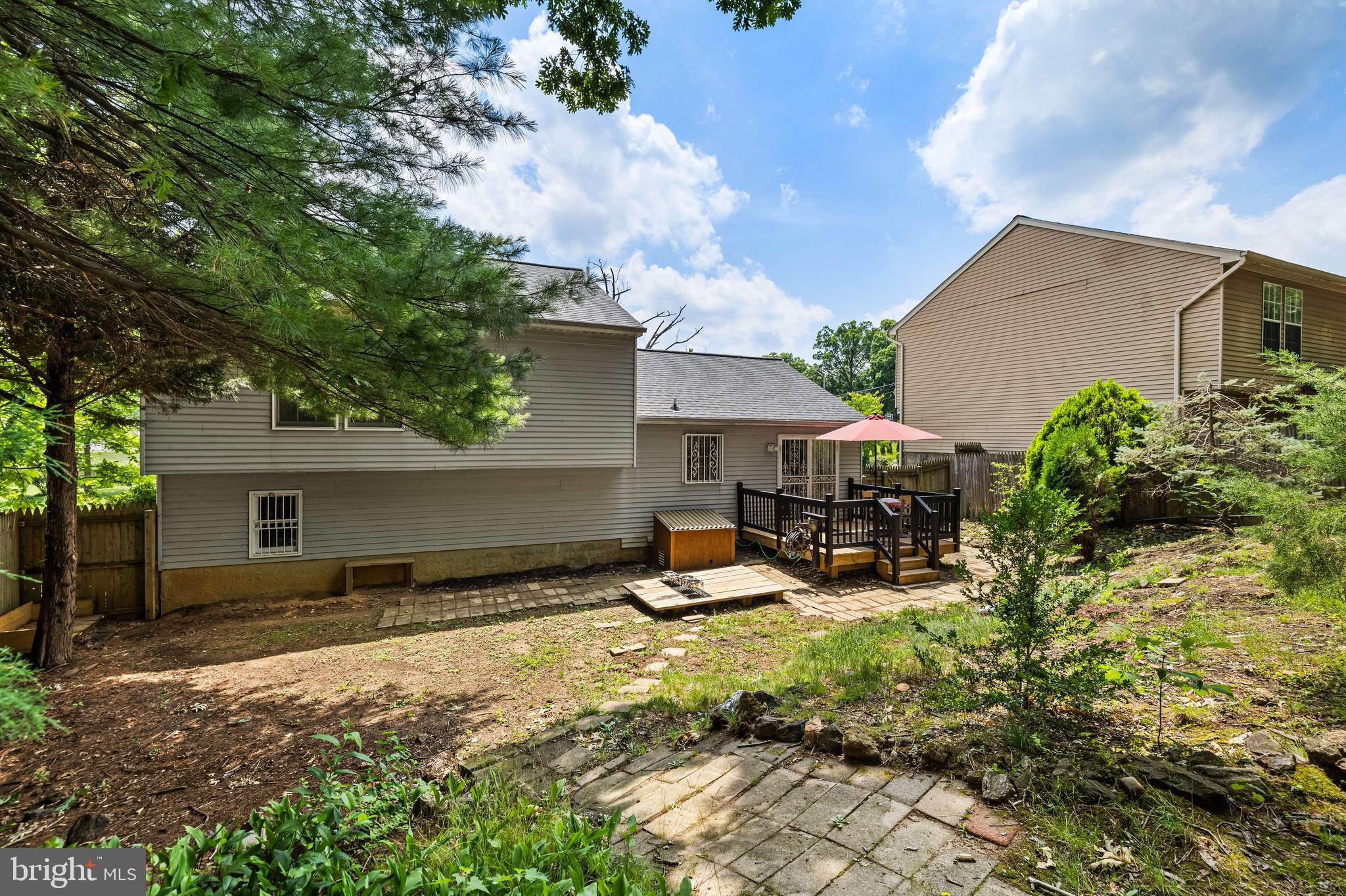 JOHNNYCAKE - Residential