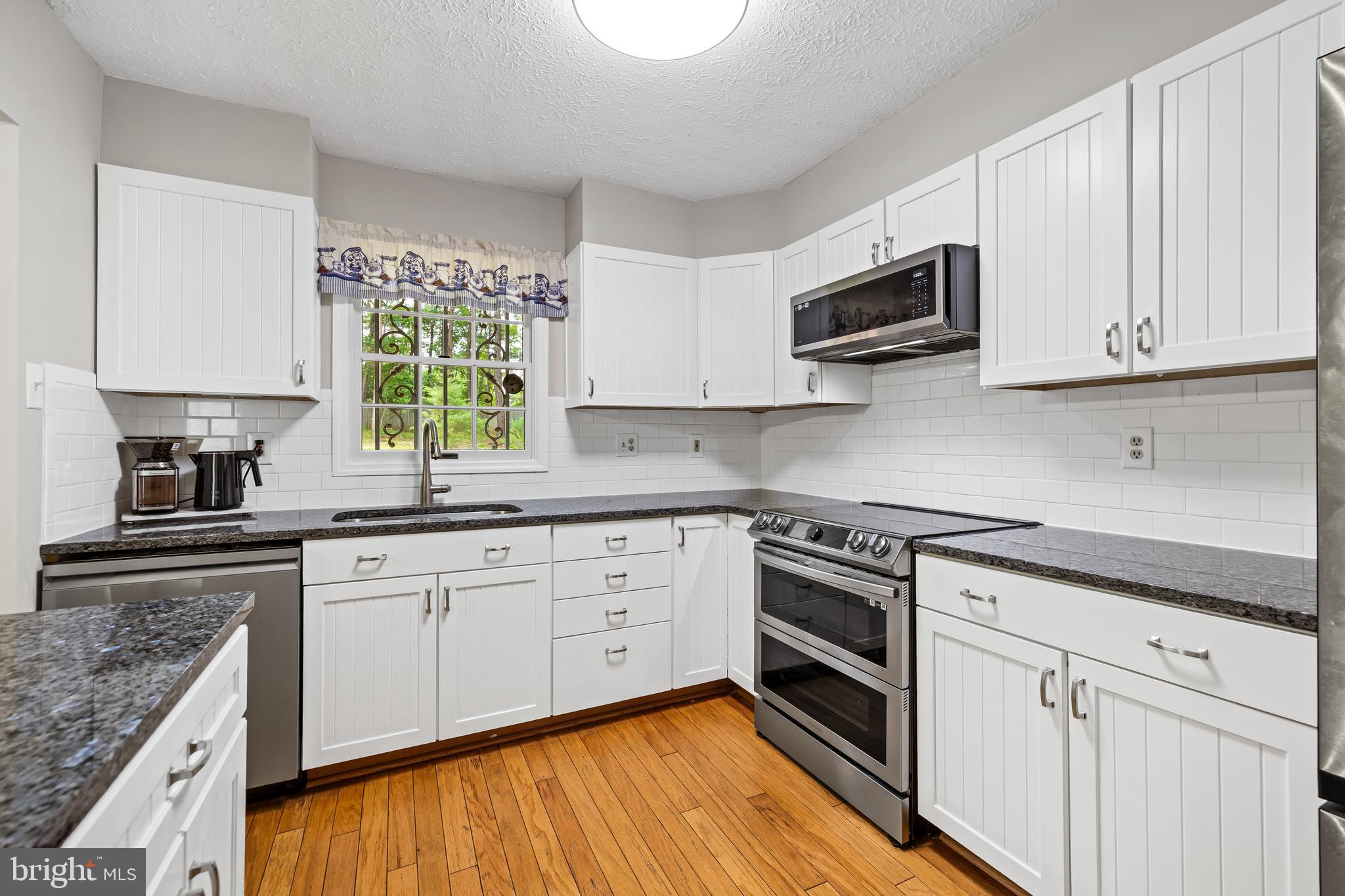 JOHNNYCAKE - Residential