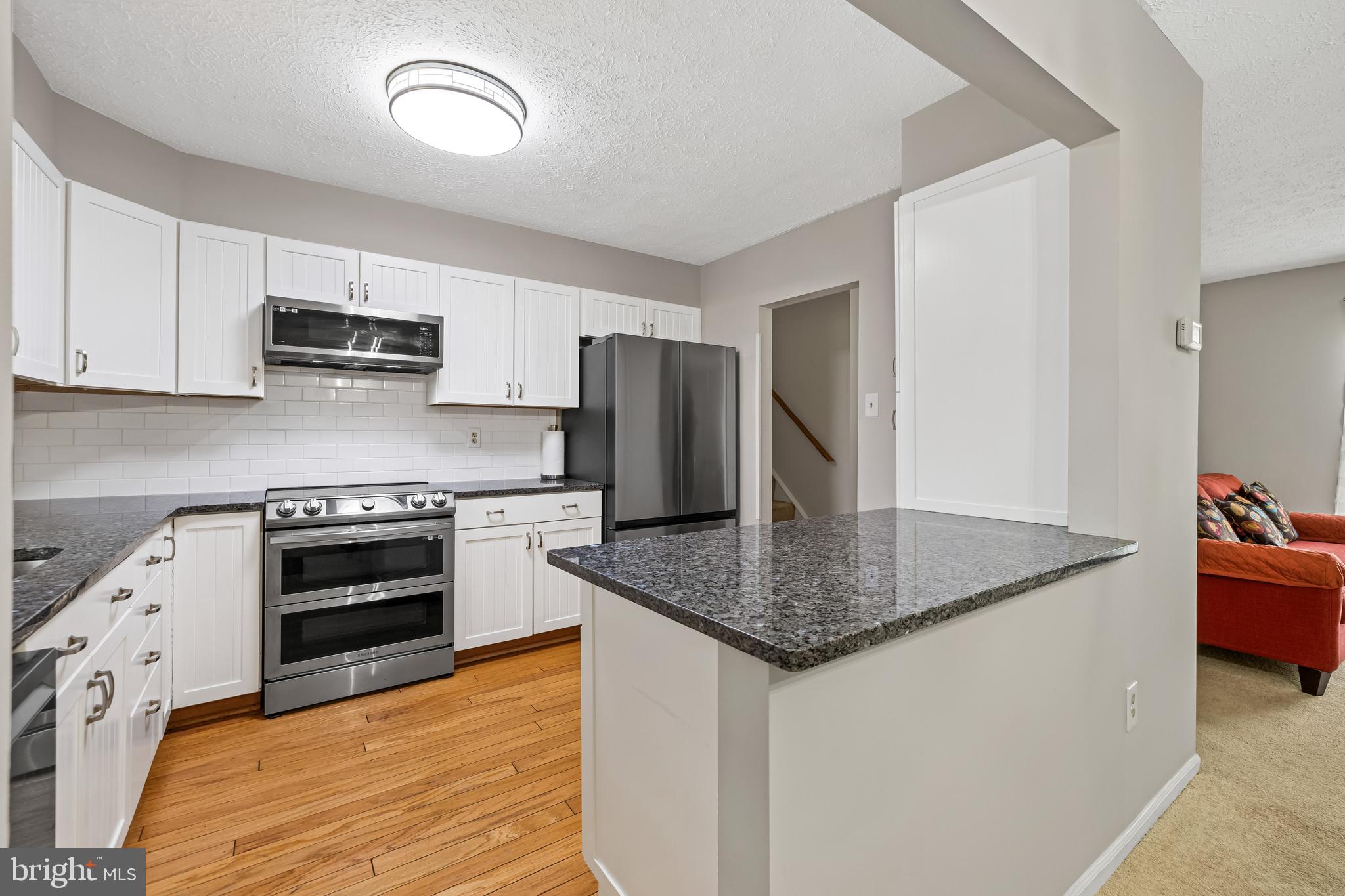 JOHNNYCAKE - Residential