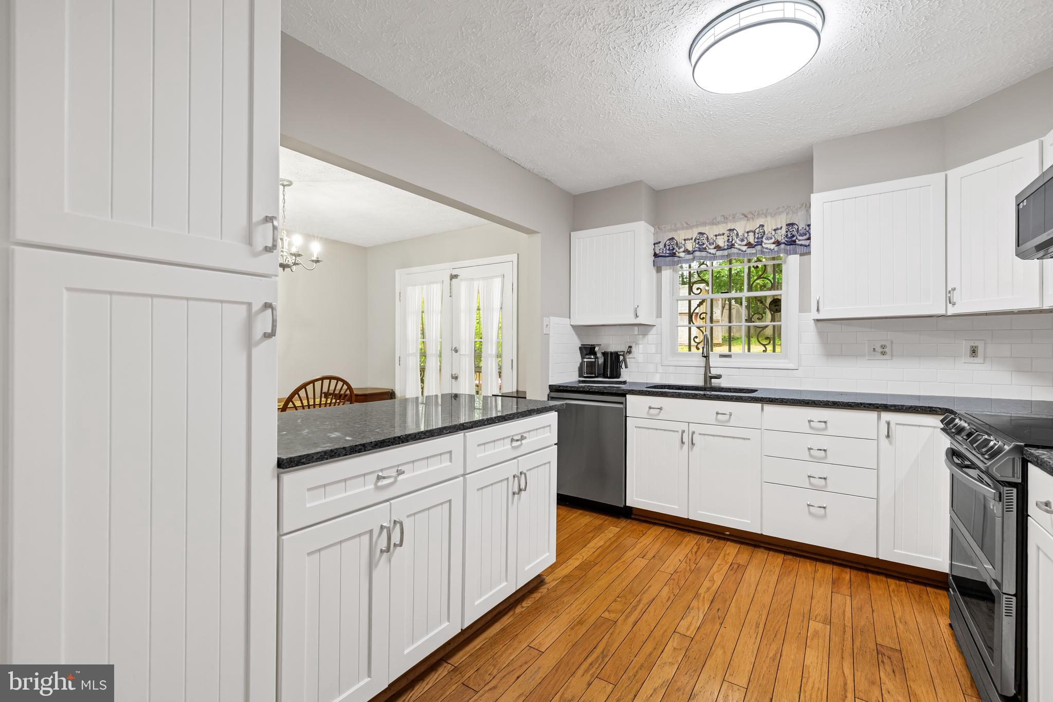 JOHNNYCAKE - Residential