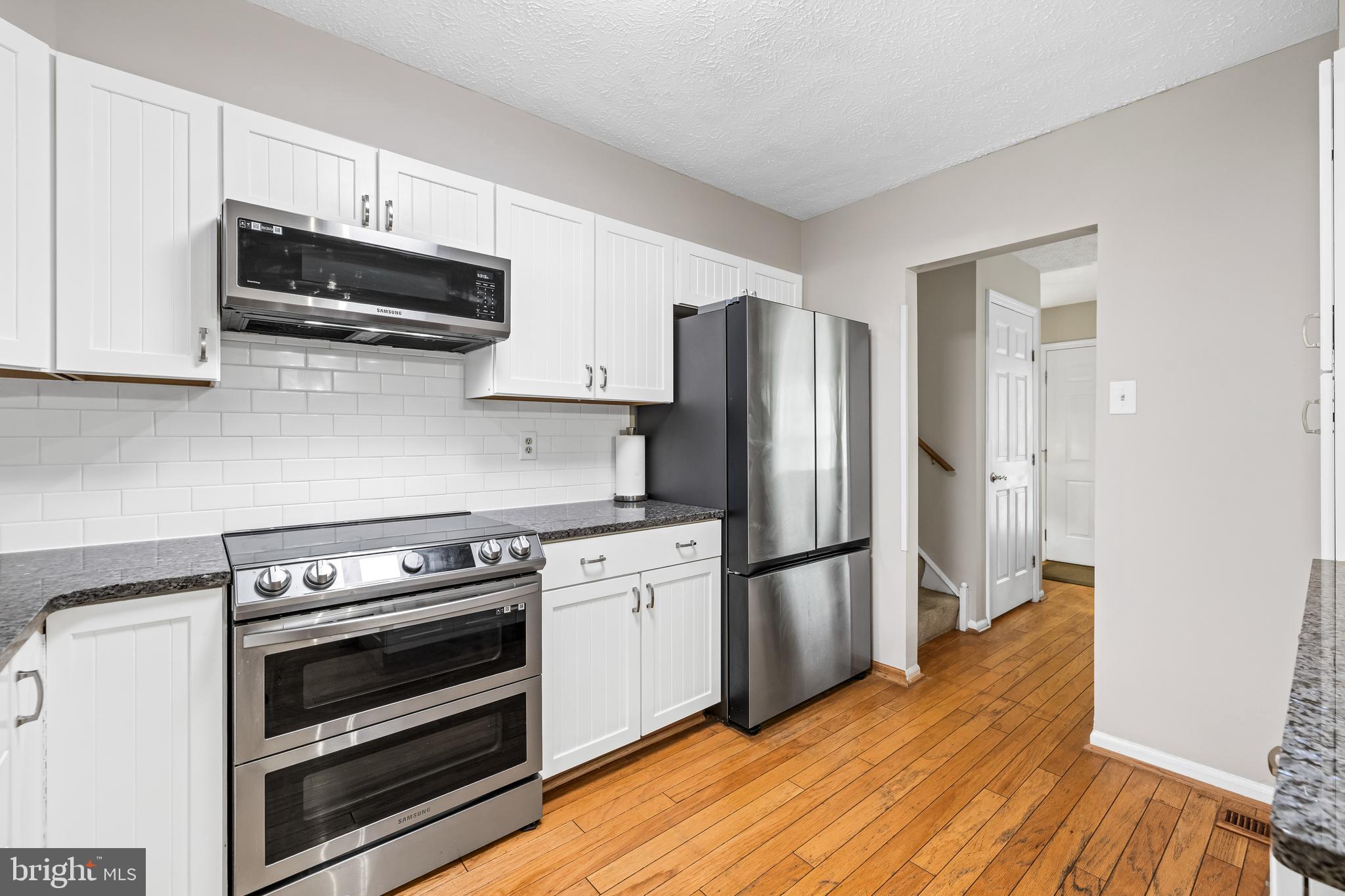 JOHNNYCAKE - Residential