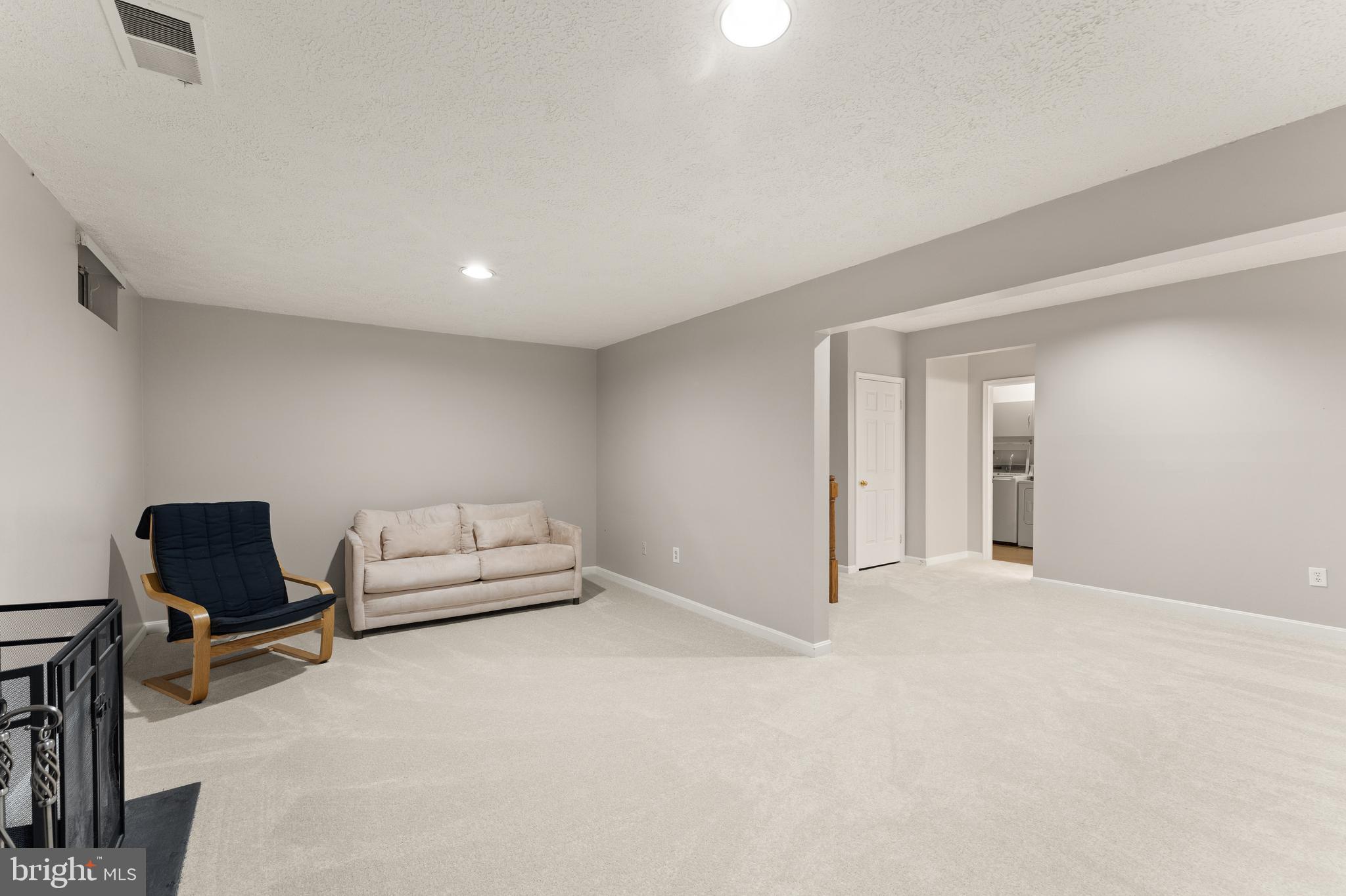 POTOMAC CROSSING - Residential