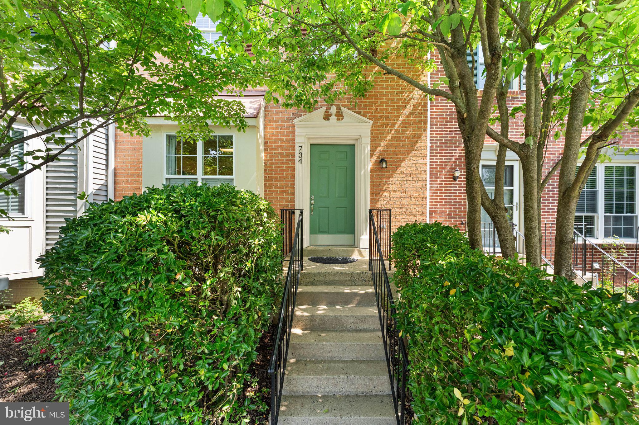 POTOMAC CROSSING - Residential