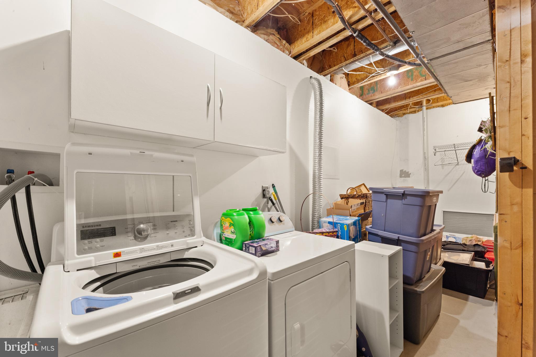 POTOMAC CROSSING - Residential