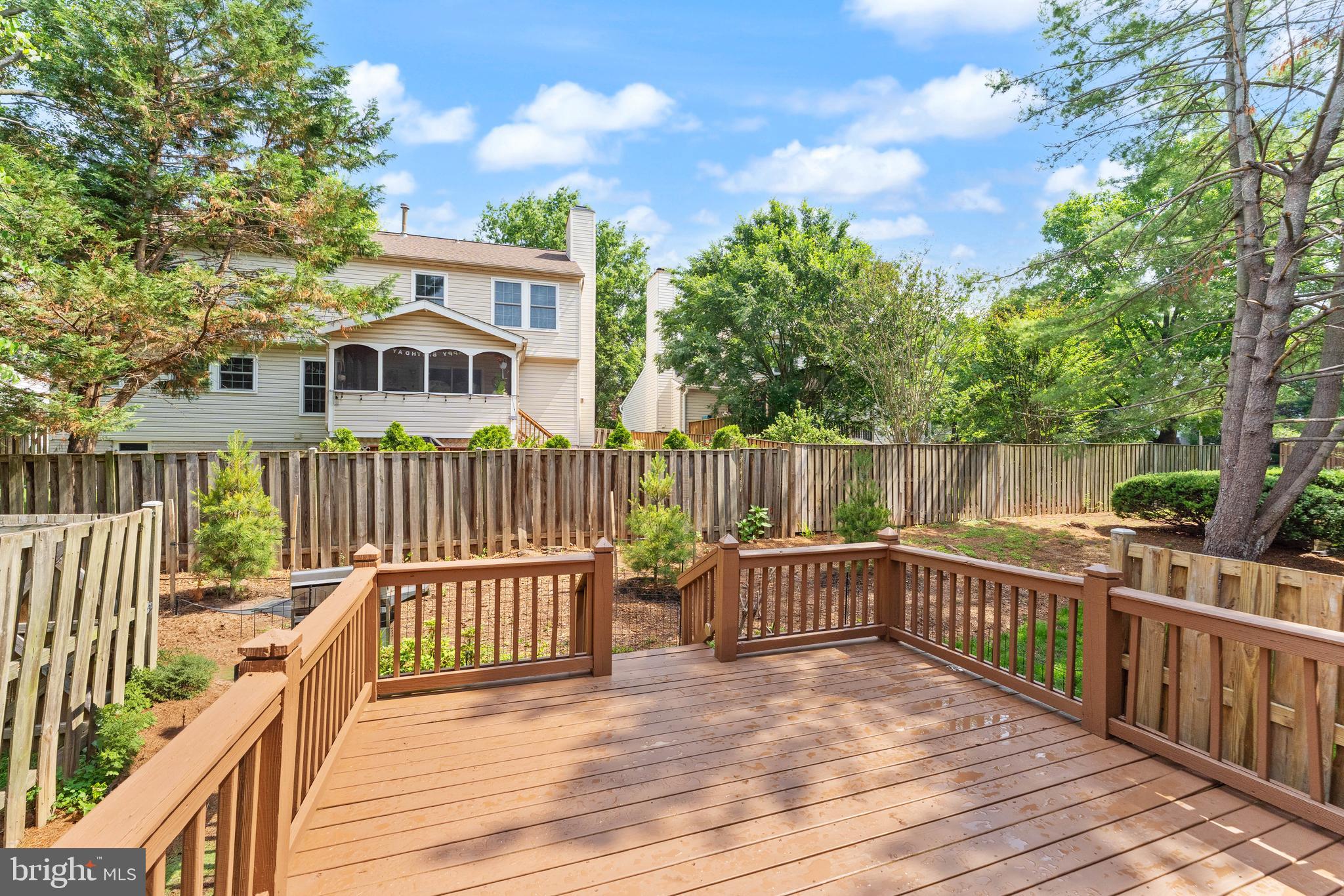 POTOMAC CROSSING - Residential