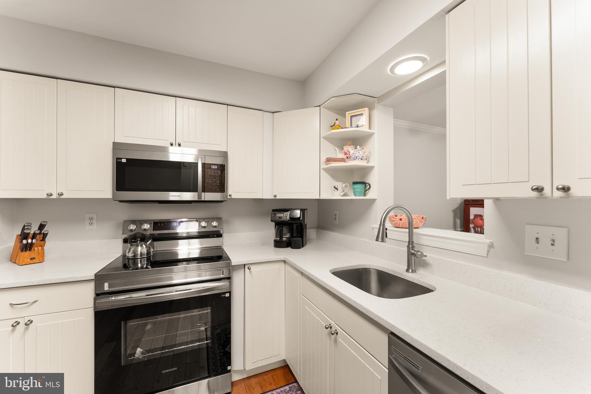 POTOMAC CROSSING - Residential