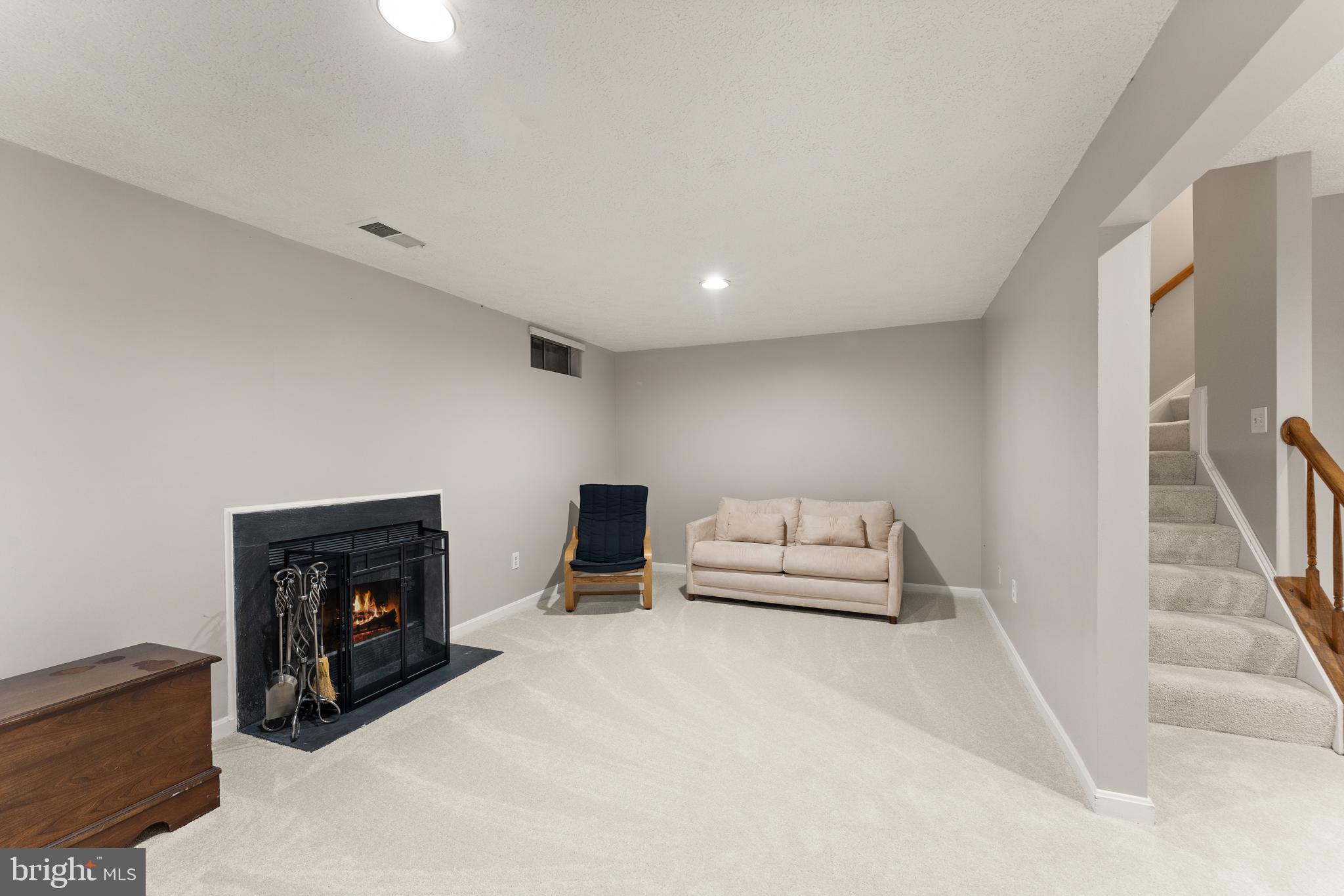 POTOMAC CROSSING - Residential