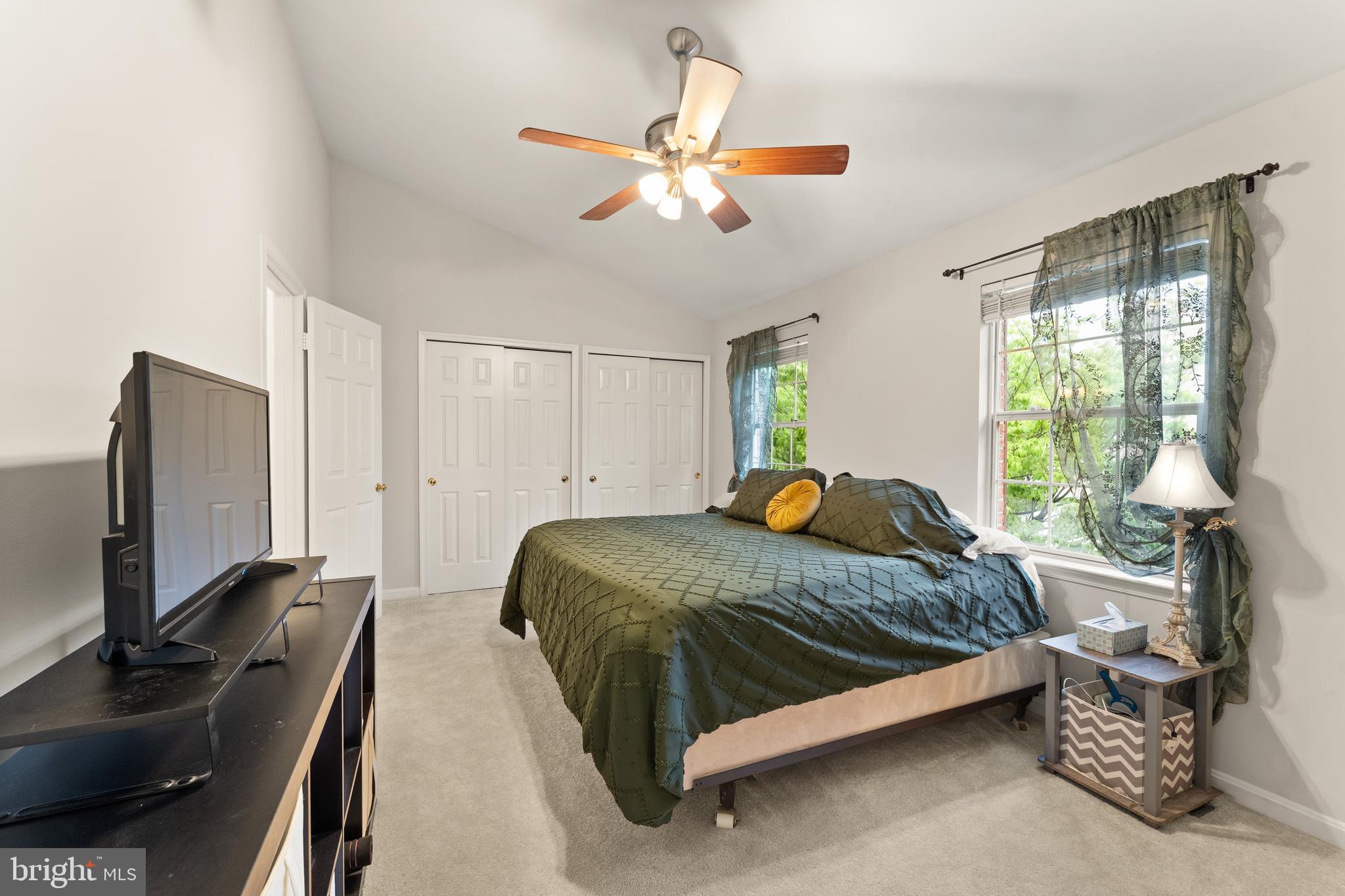 POTOMAC CROSSING - Residential