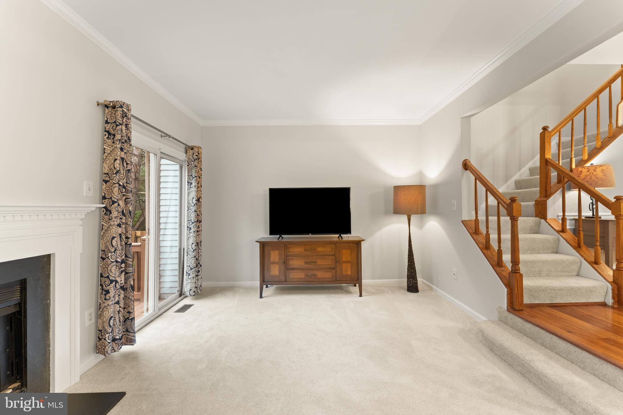 POTOMAC CROSSING - Residential