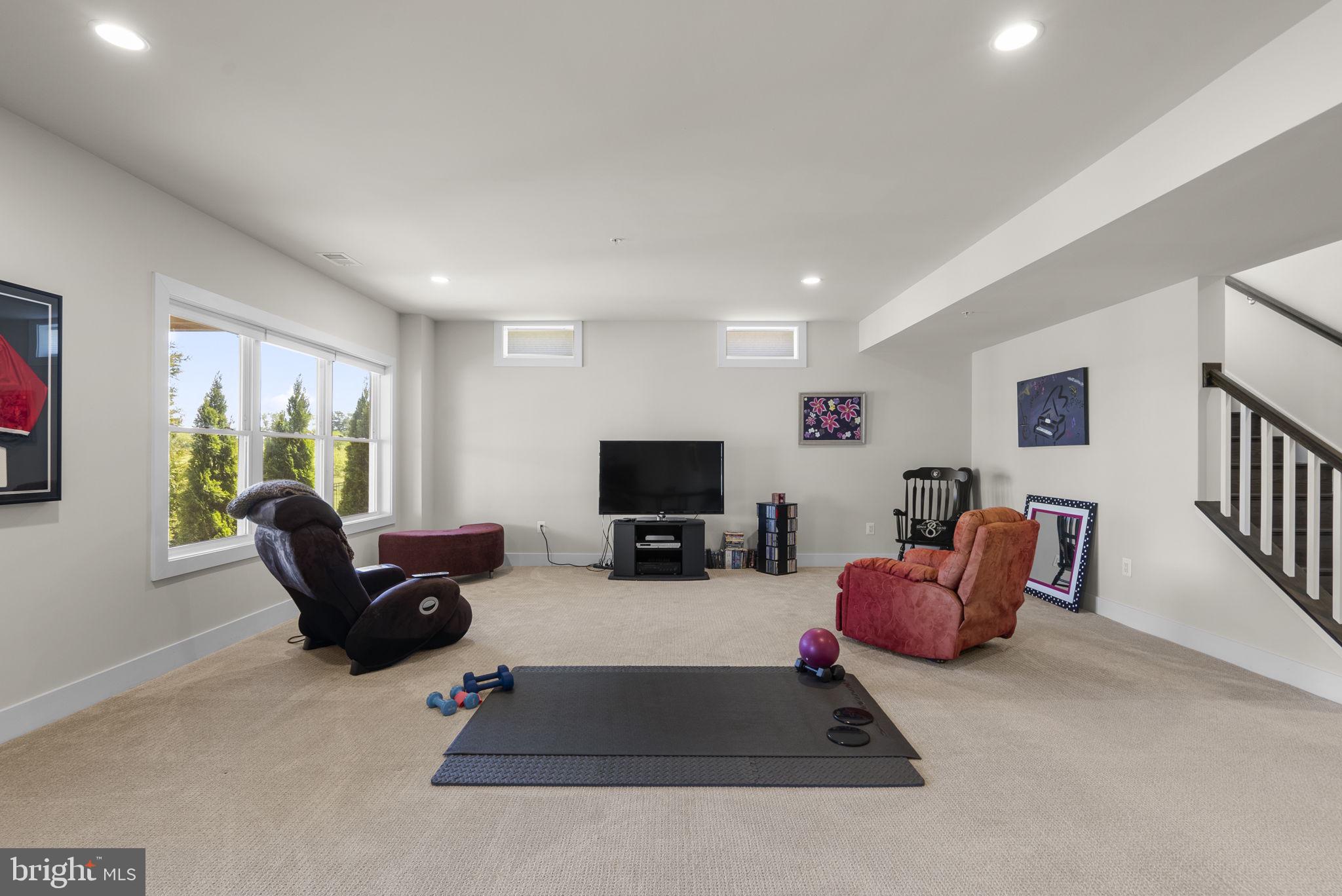 LINDEN GROVE - Residential