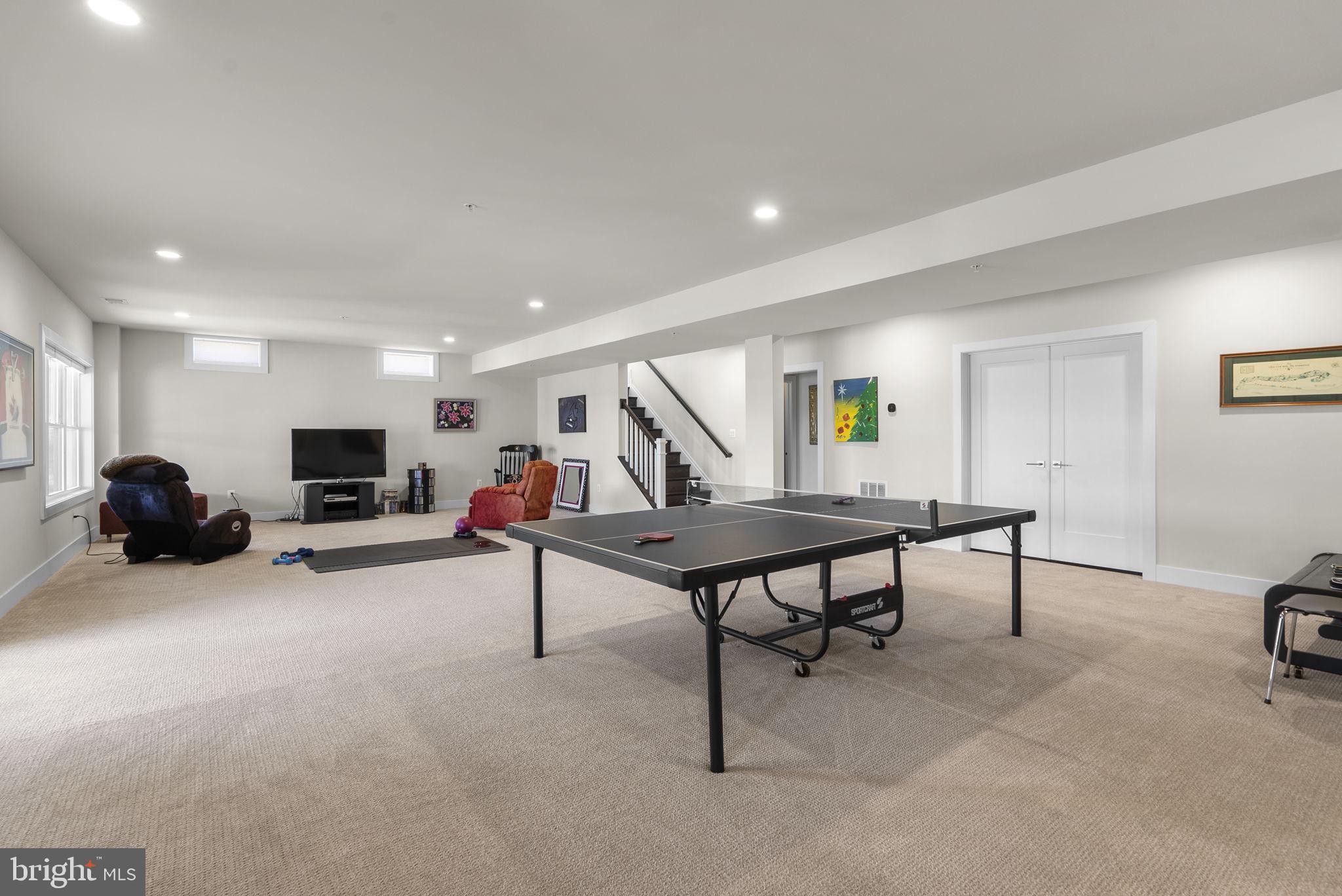 LINDEN GROVE - Residential