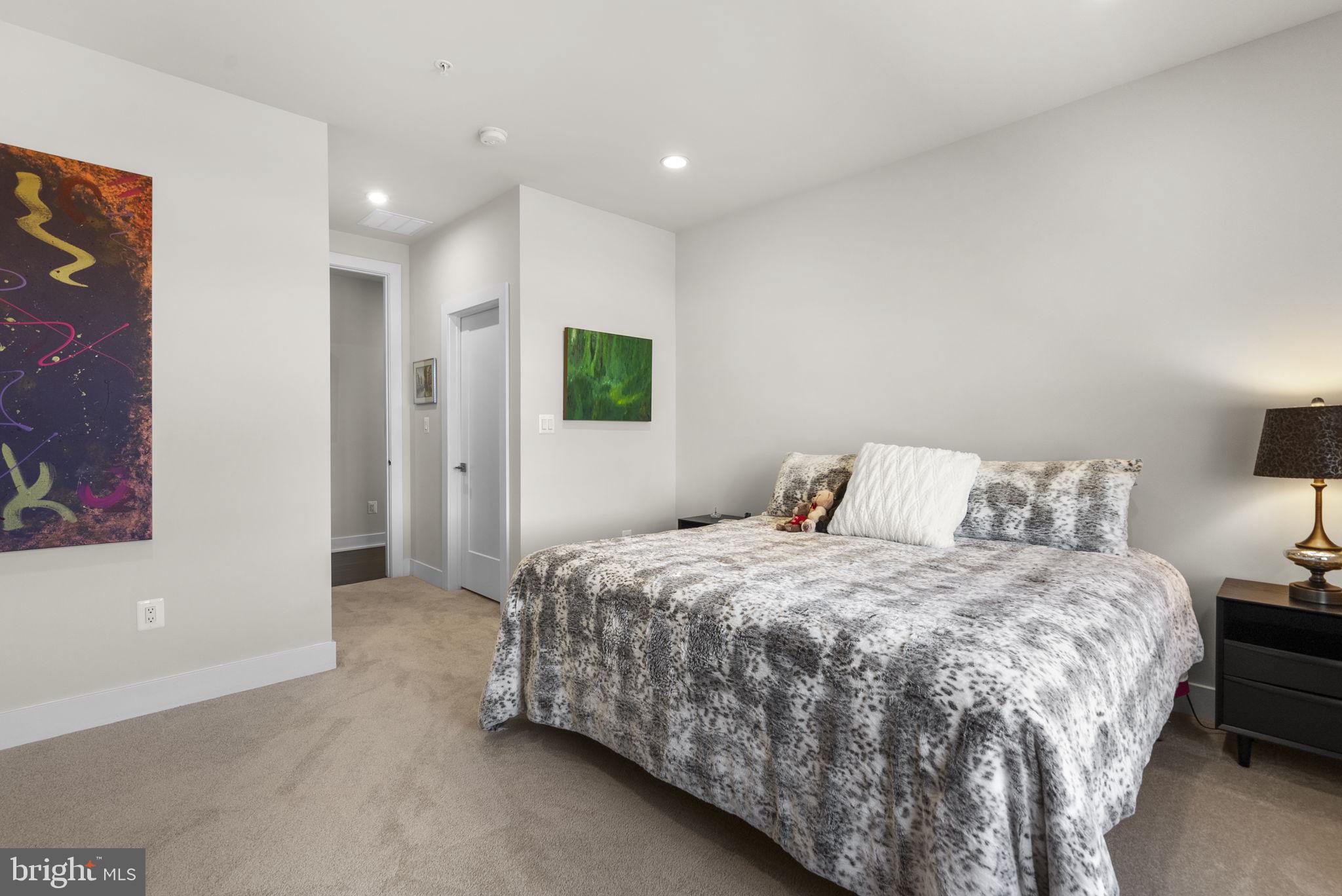 LINDEN GROVE - Residential