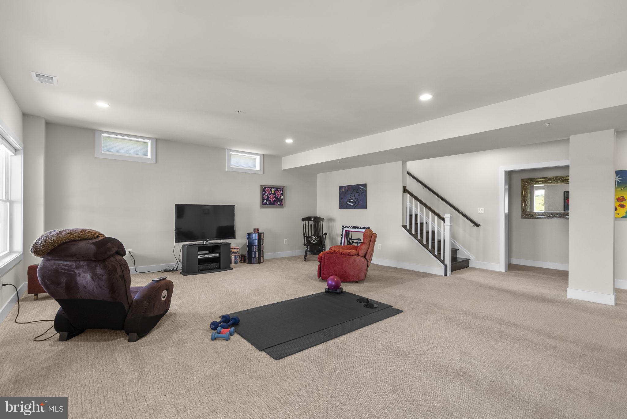 LINDEN GROVE - Residential