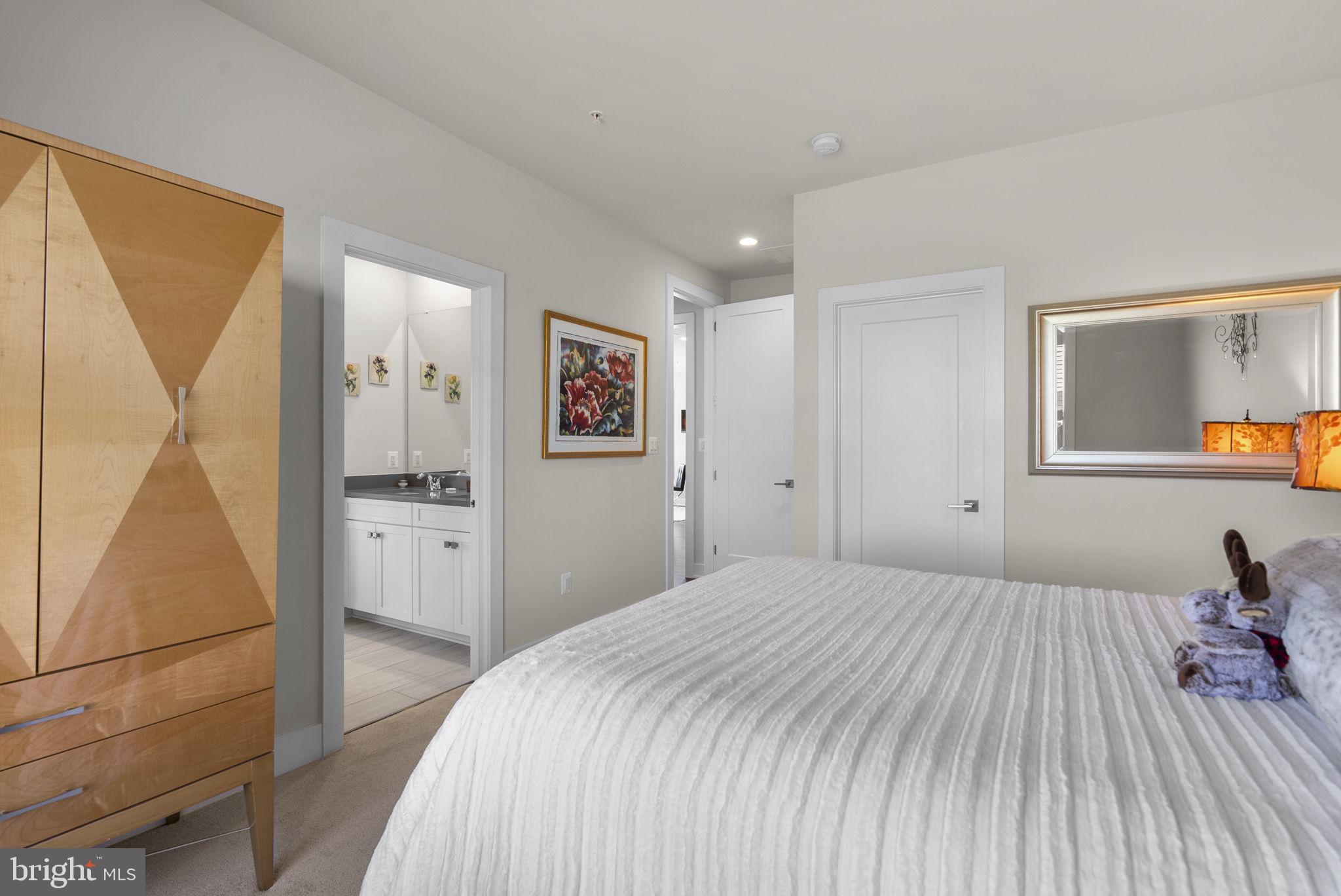 LINDEN GROVE - Residential