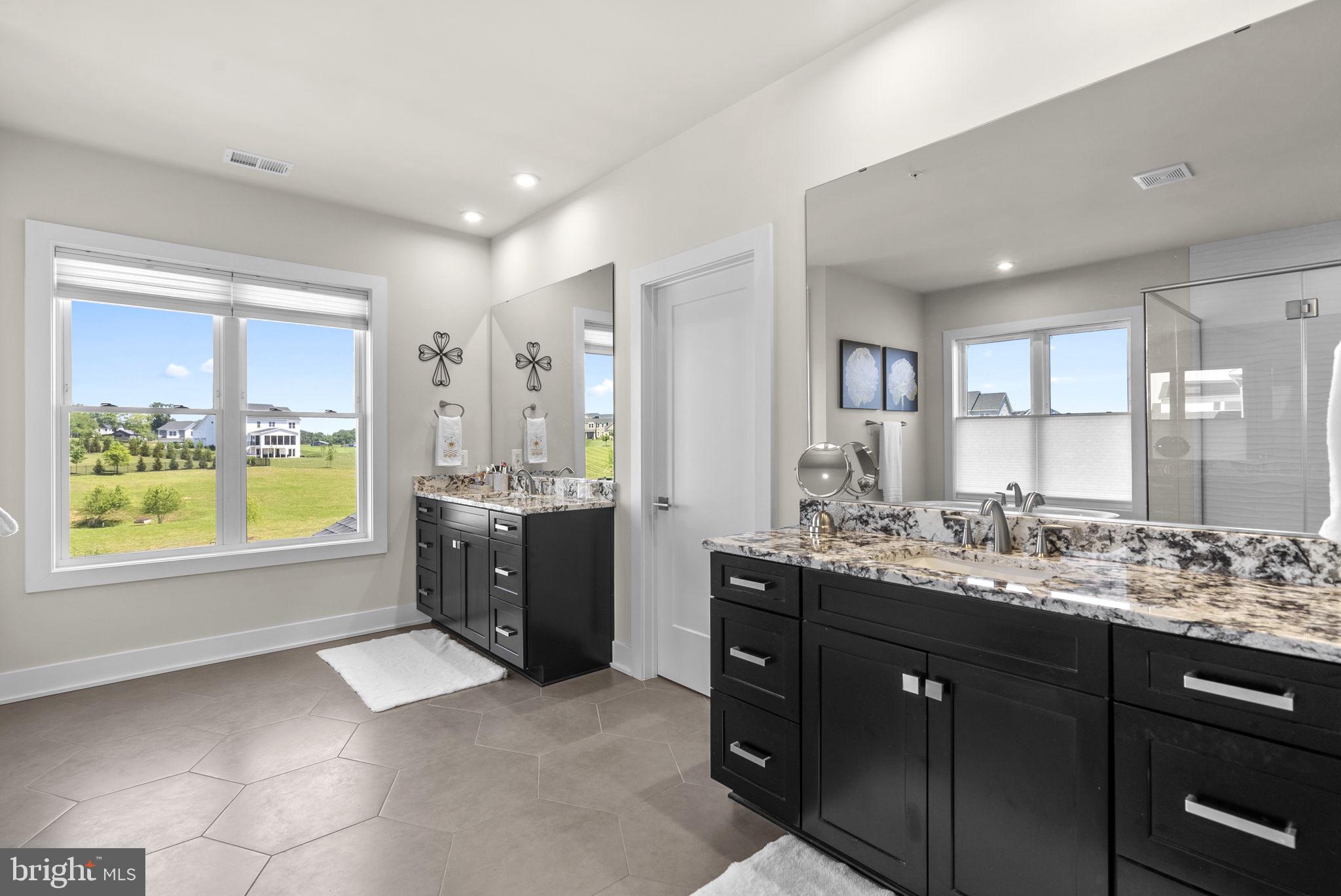 LINDEN GROVE - Residential
