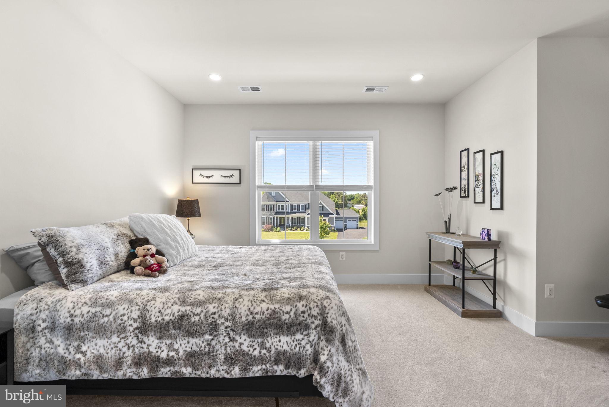 LINDEN GROVE - Residential