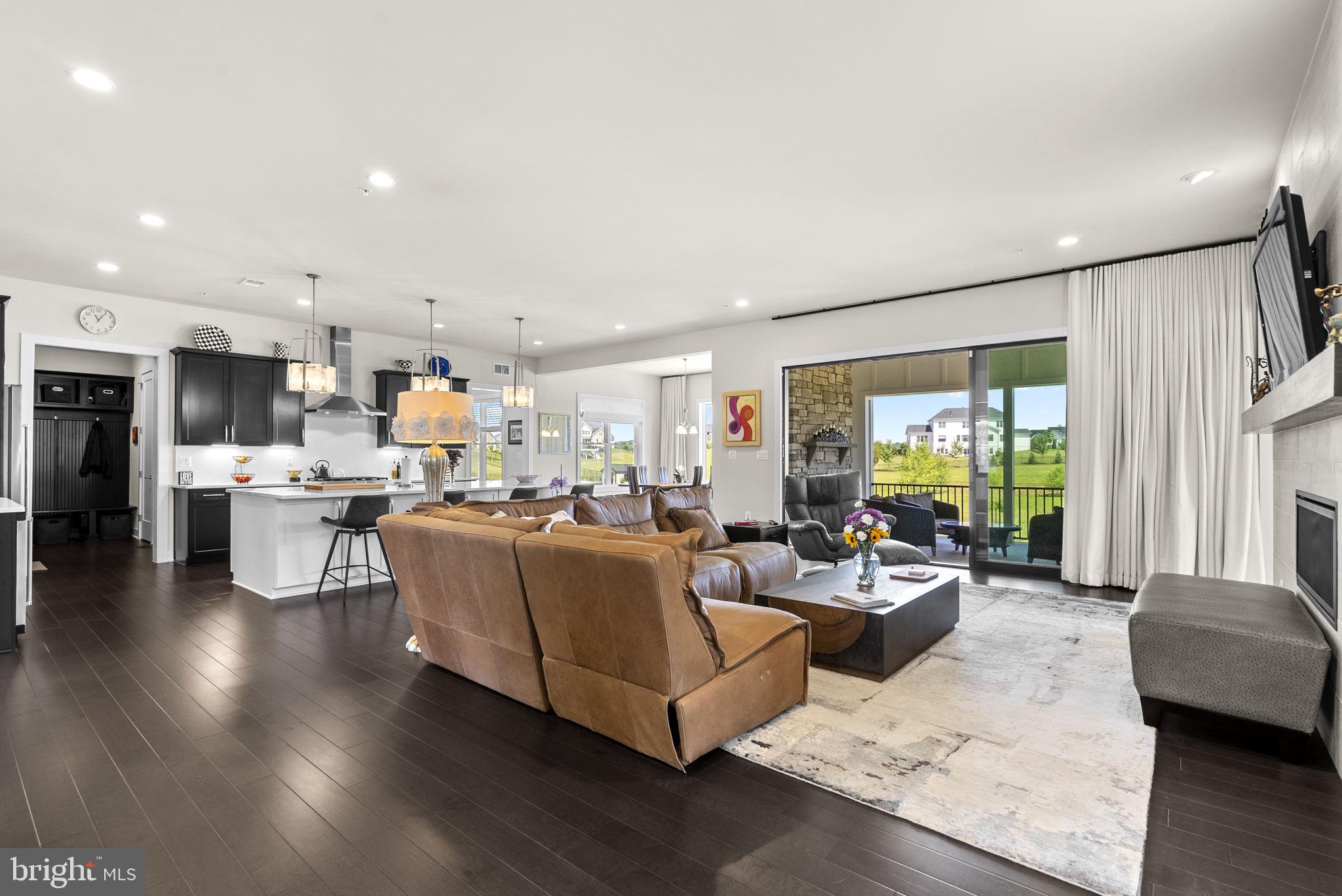 LINDEN GROVE - Residential