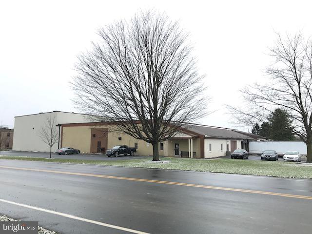 Rare opportunity for cooler and freezer warehousing. Equipped for food processing. Renovated in 2017. Tenant occupied through September 30, 2027  with average annual rent of $210,000. Lancaster County Location with less than 2 mile access to Rt. 283 and Rt. 30.