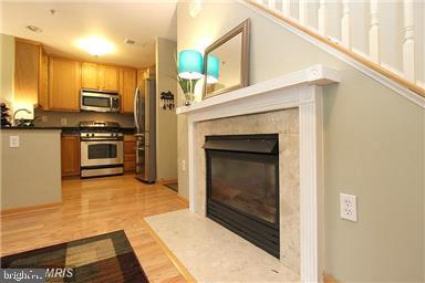 GLADE AT HUNTERS WOODS - Residential Lease