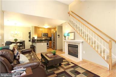 GLADE AT HUNTERS WOODS - Residential Lease