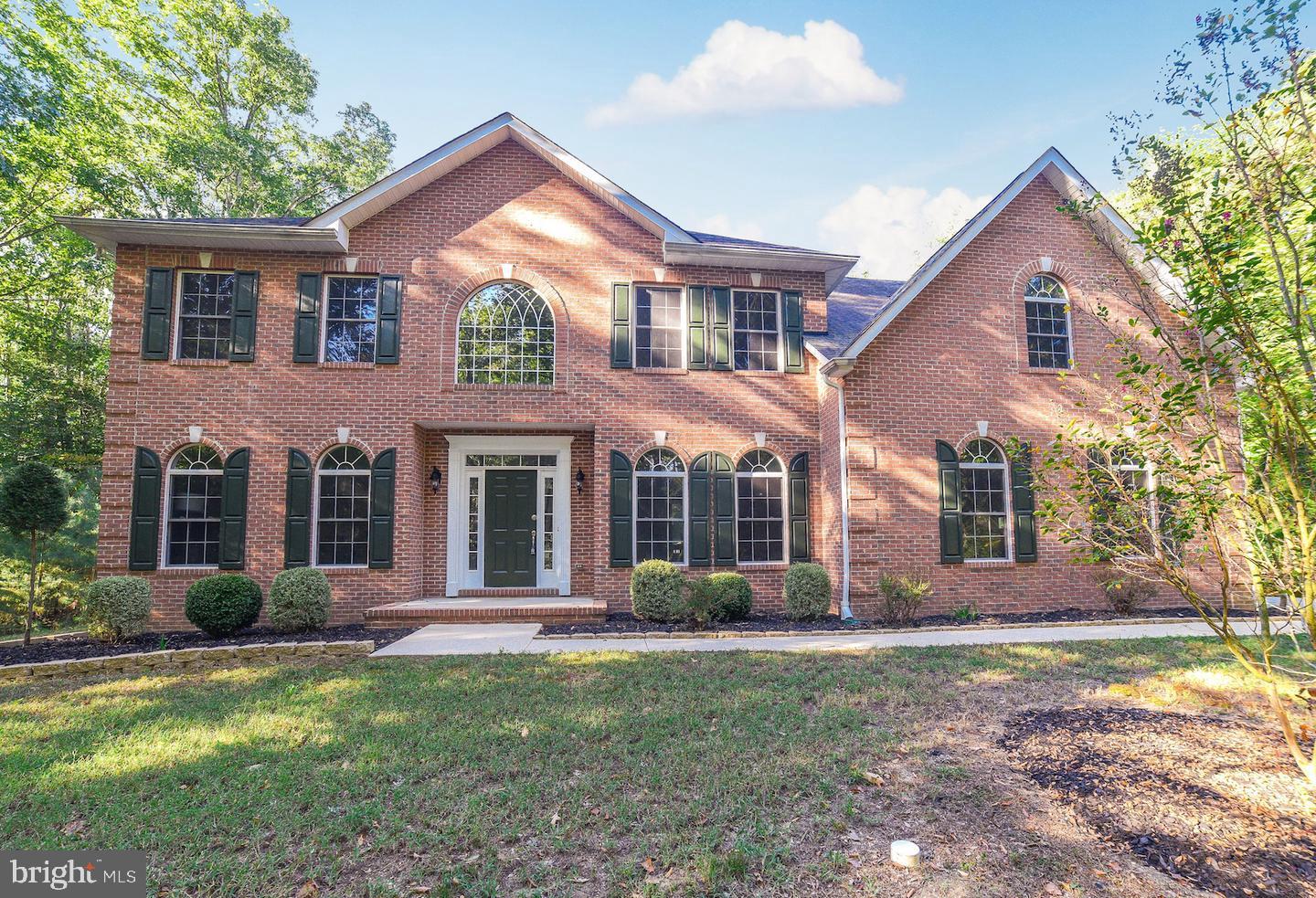 MAPLE BROOKE - Residential