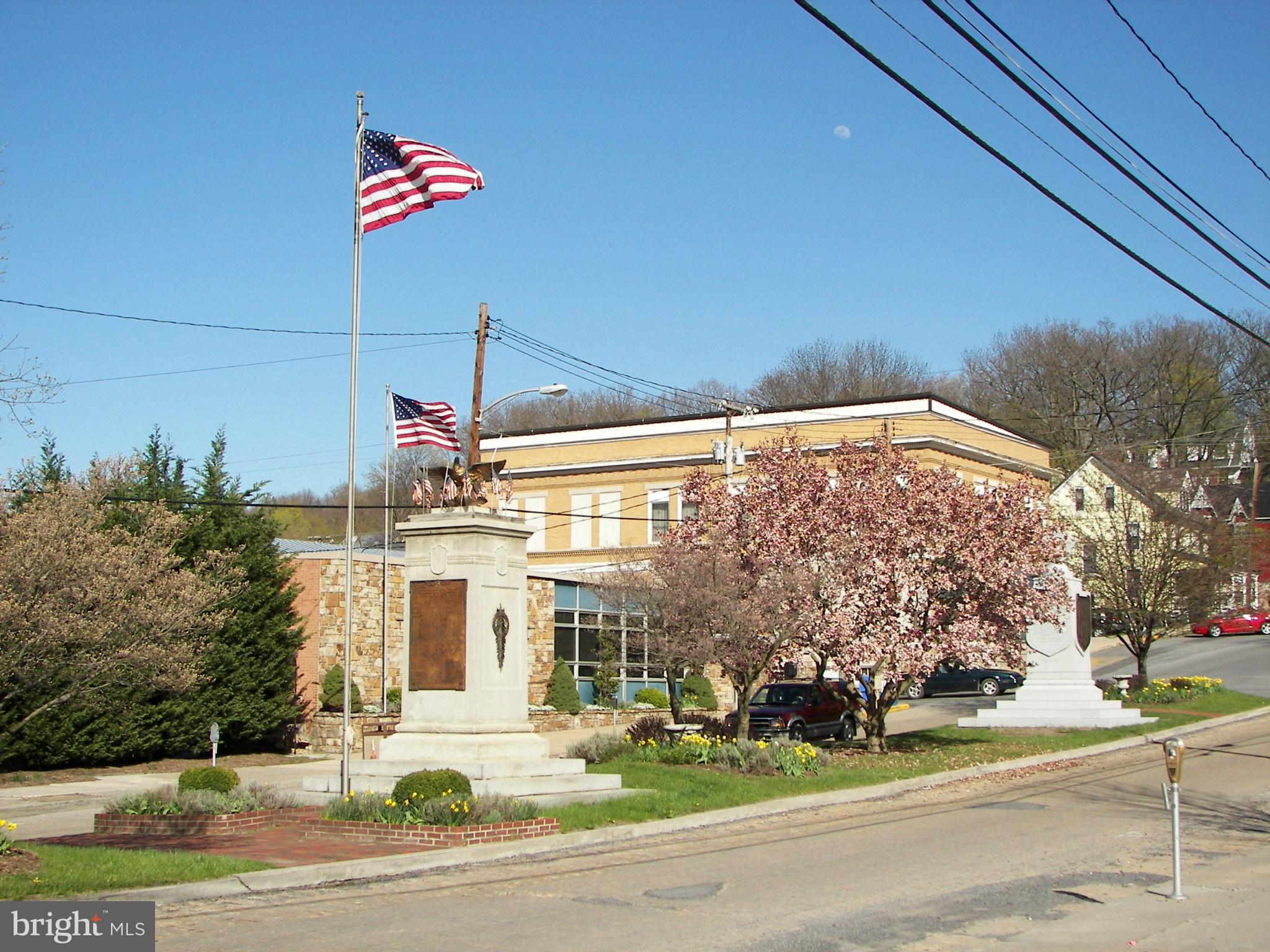 RIVER RIDGE - Residential
