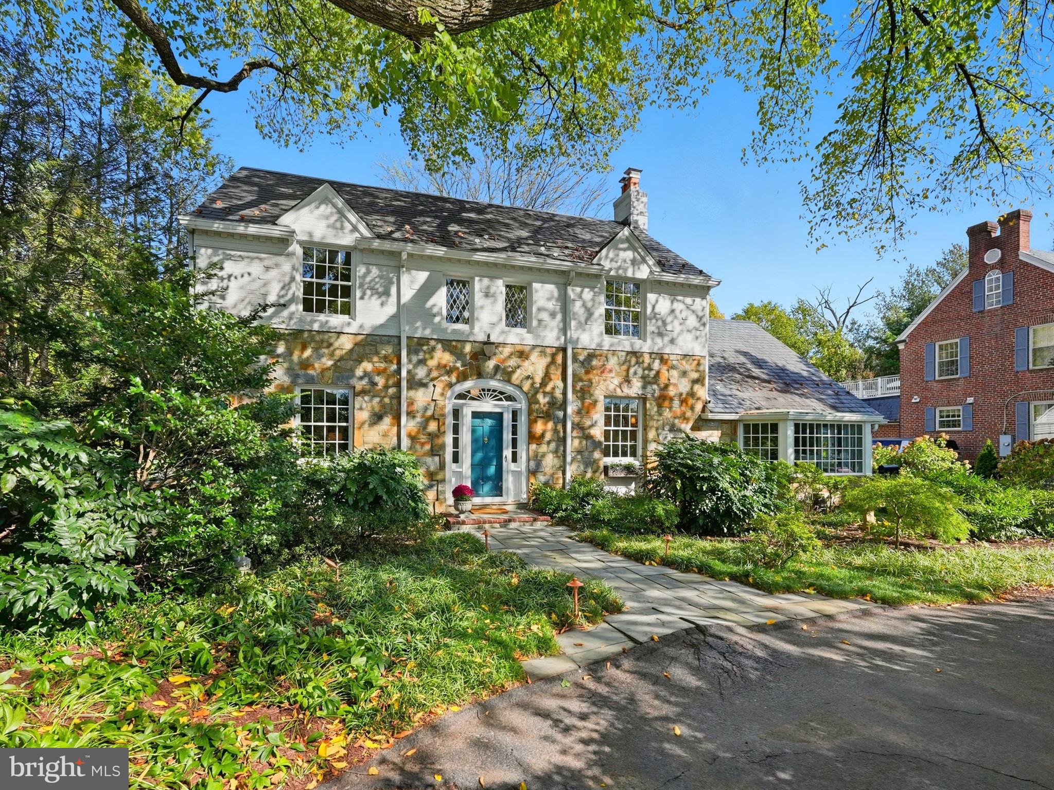 COUNTRY CLUB HILLS - Residential