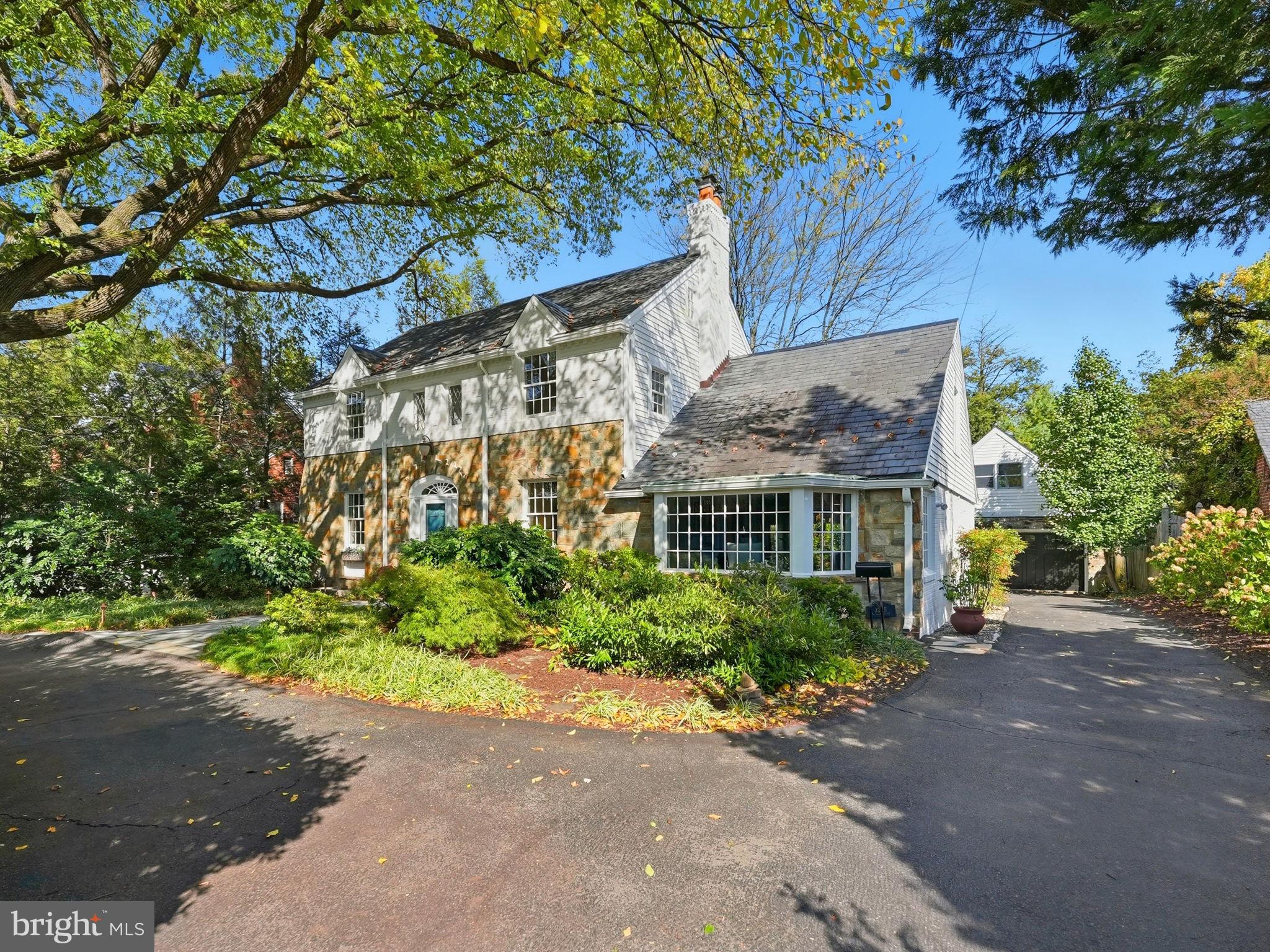 COUNTRY CLUB HILLS - Residential