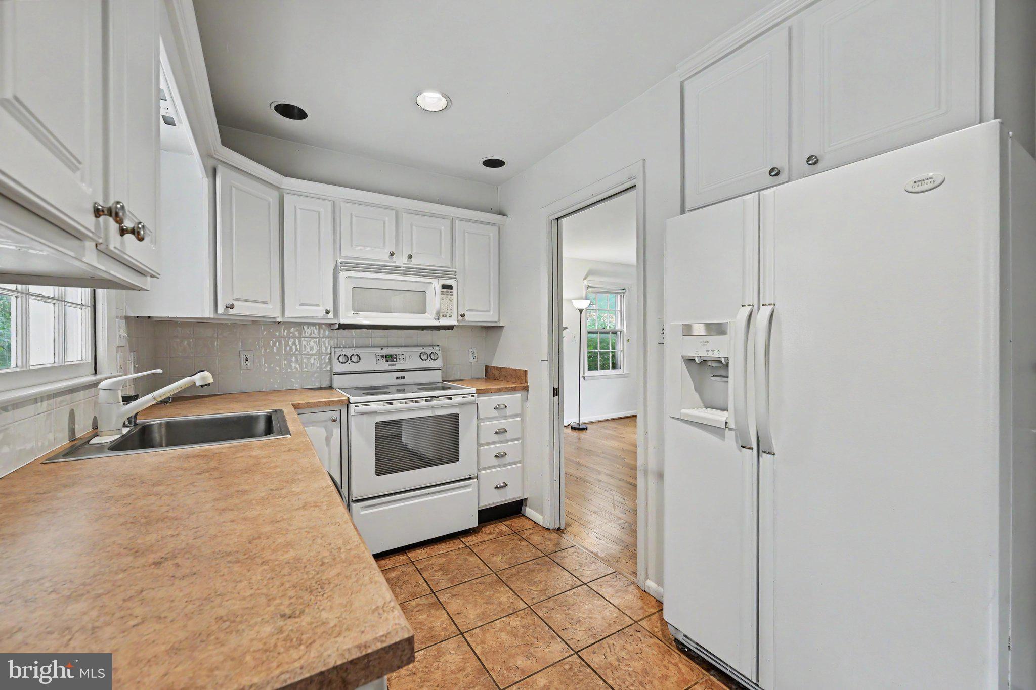 GAITHERSBURG OUTSIDE - Residential