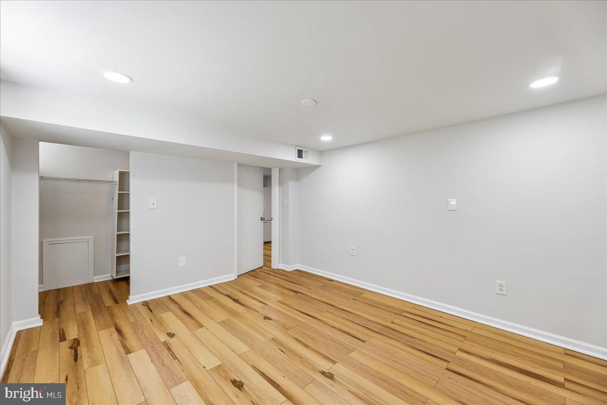 SILVER SPRING - Residential