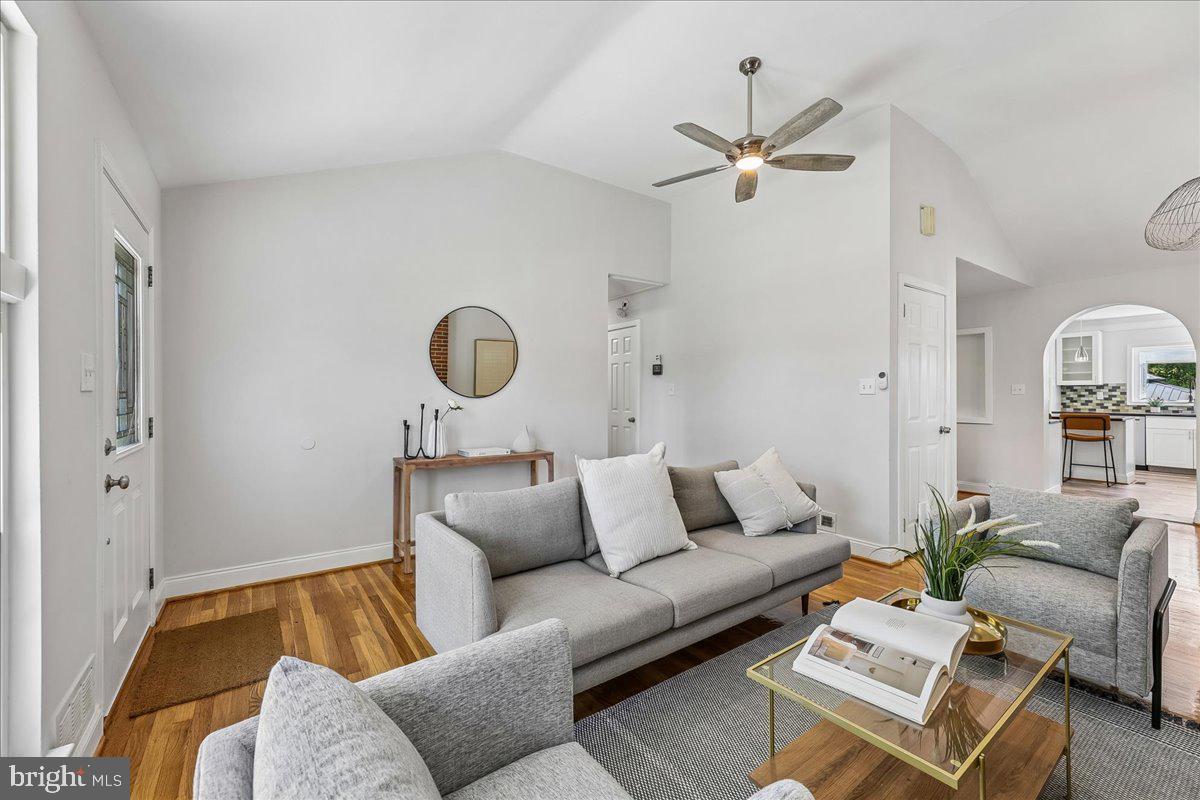 SILVER SPRING - Residential