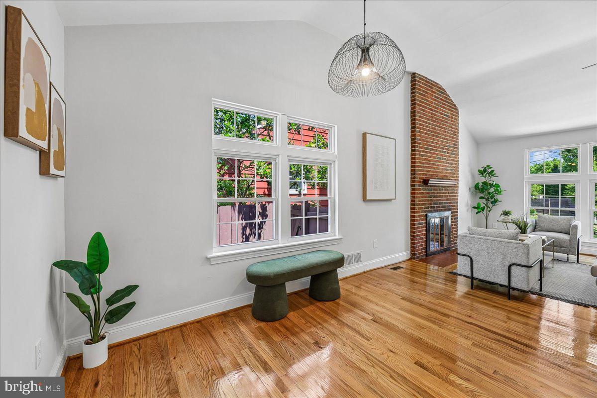 SILVER SPRING - Residential