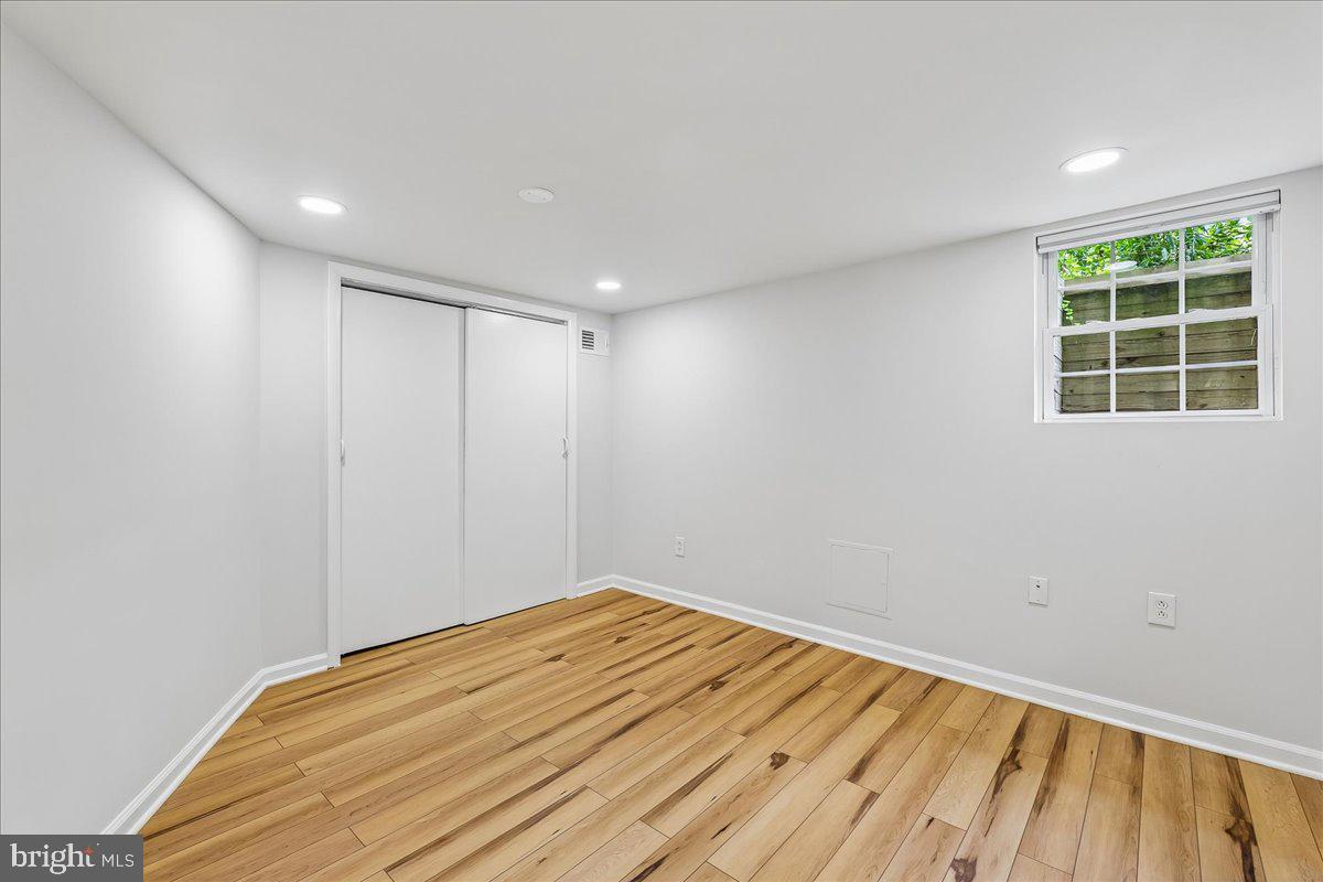 SILVER SPRING - Residential