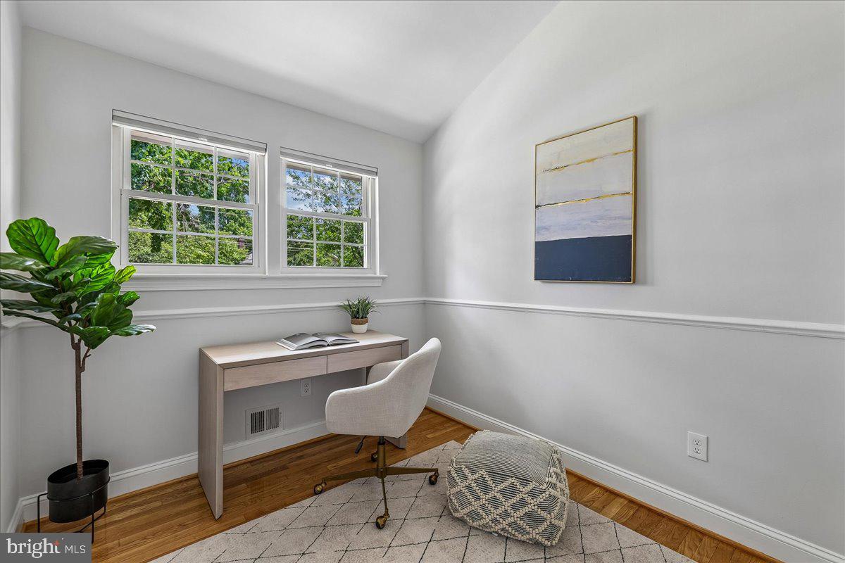 SILVER SPRING - Residential