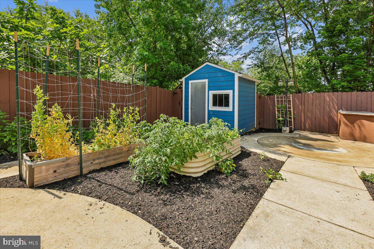 SILVER SPRING - Residential