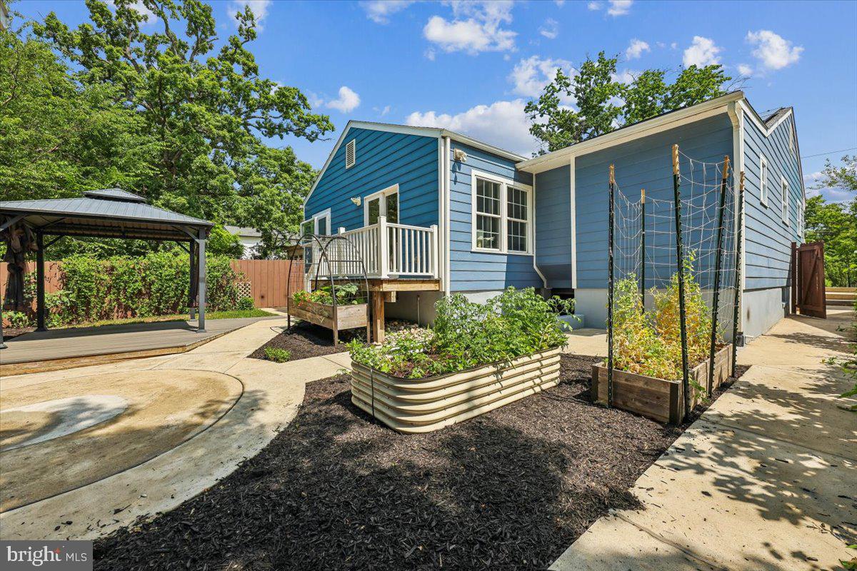 SILVER SPRING - Residential