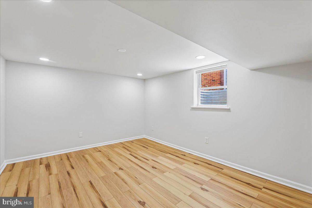 SILVER SPRING - Residential